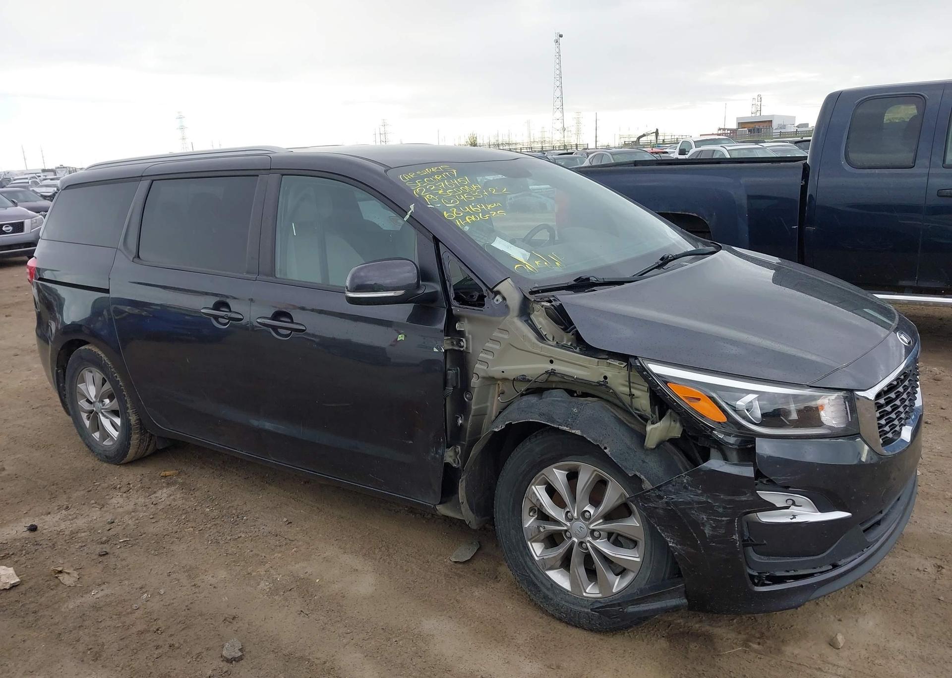 2019 KIA SEDONA LX