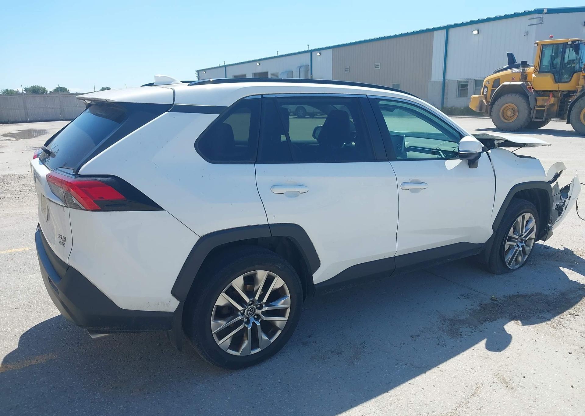 2019 TOYOTA RAV4