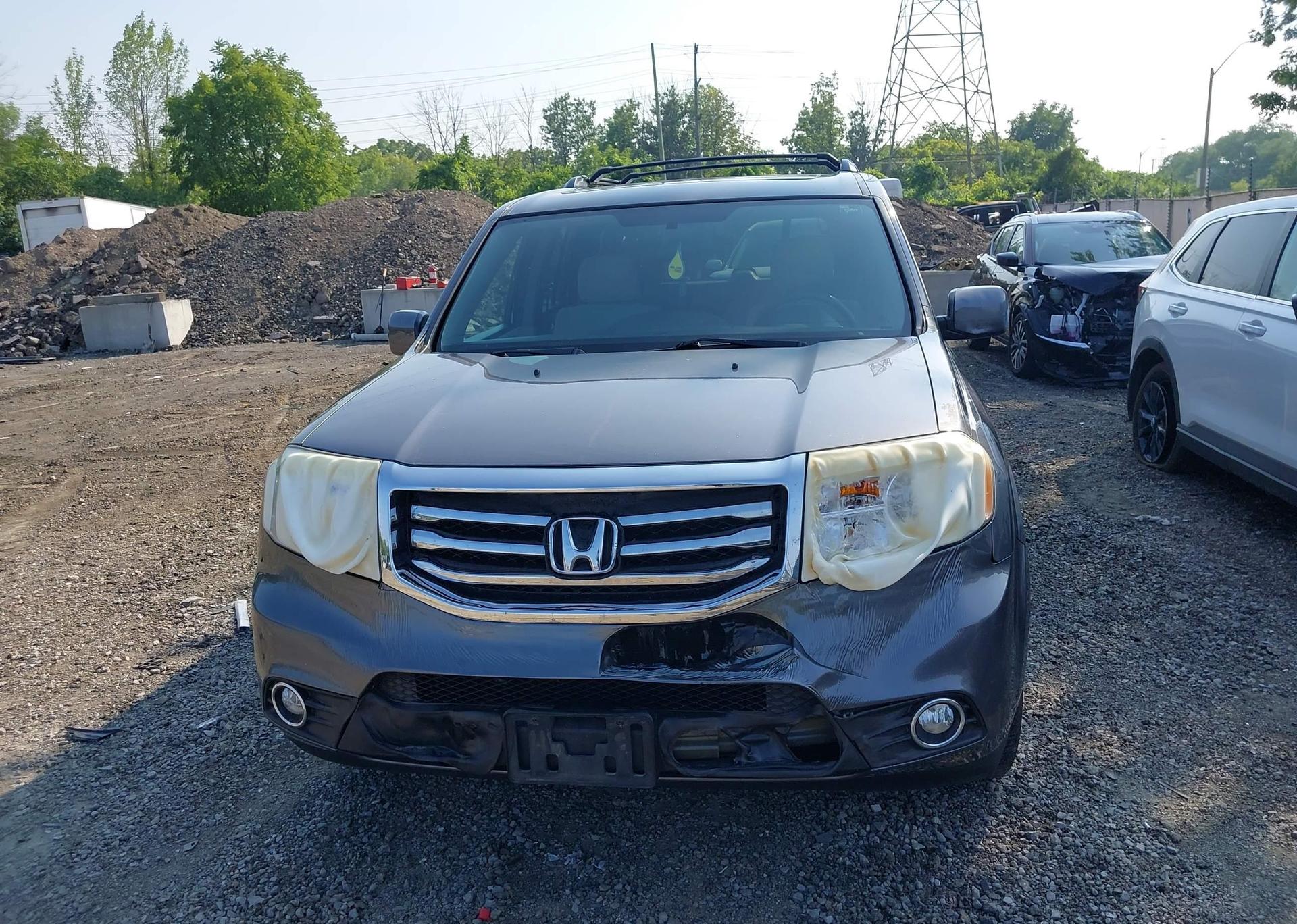 2015 HONDA PILOT SE