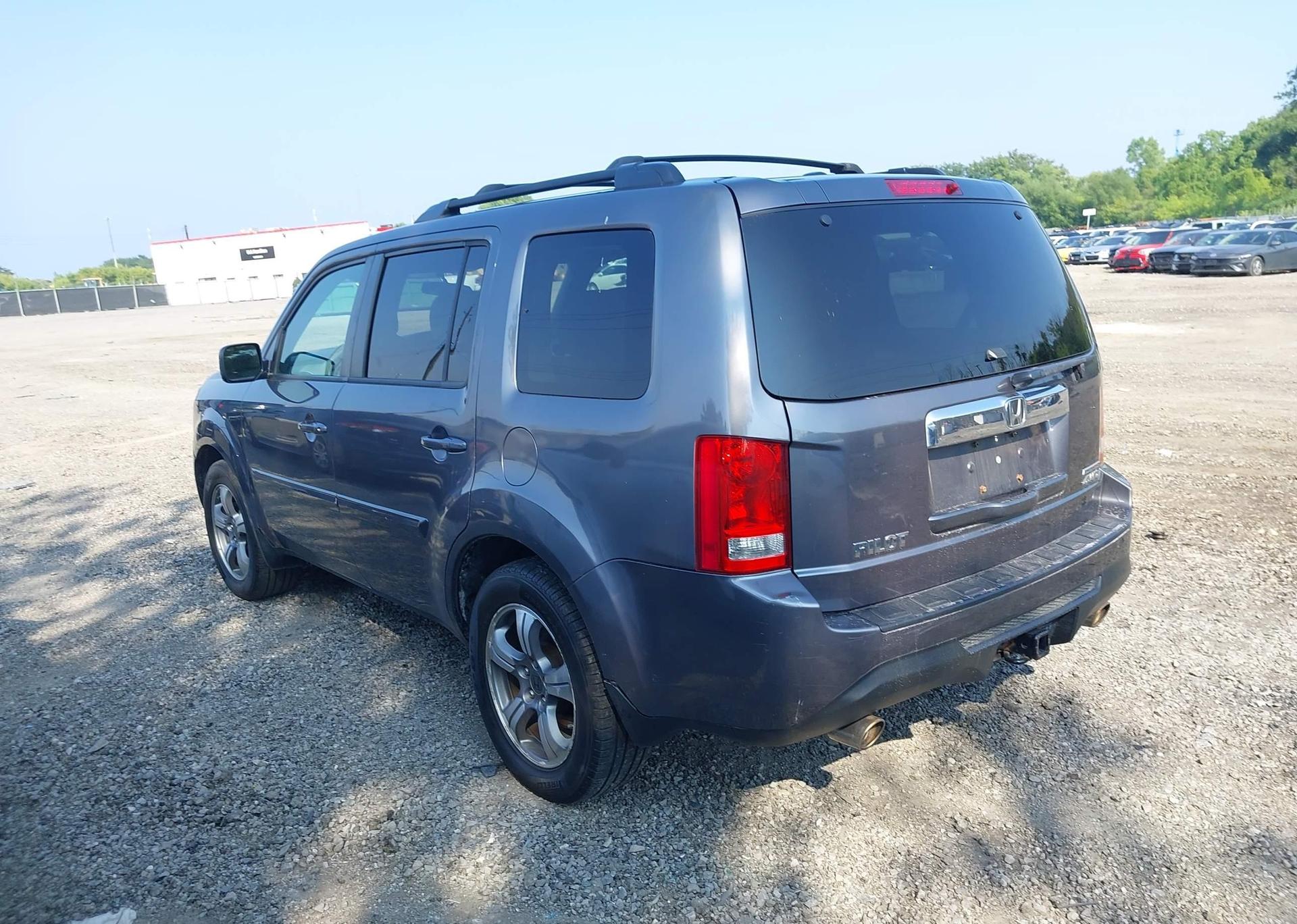 2015 HONDA PILOT SE