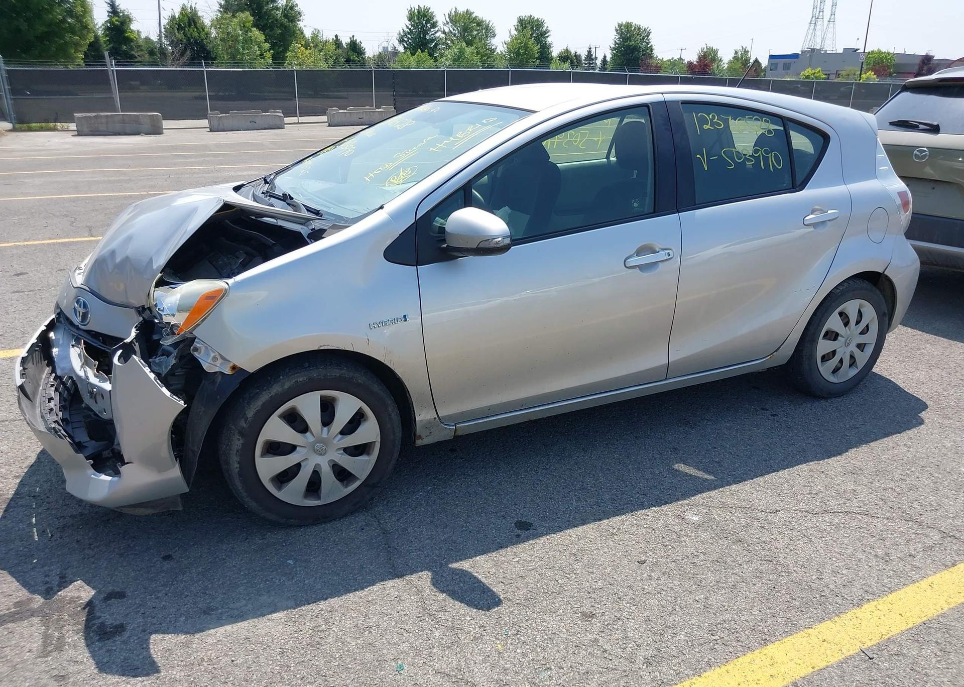 2012 TOYOTA Prius c