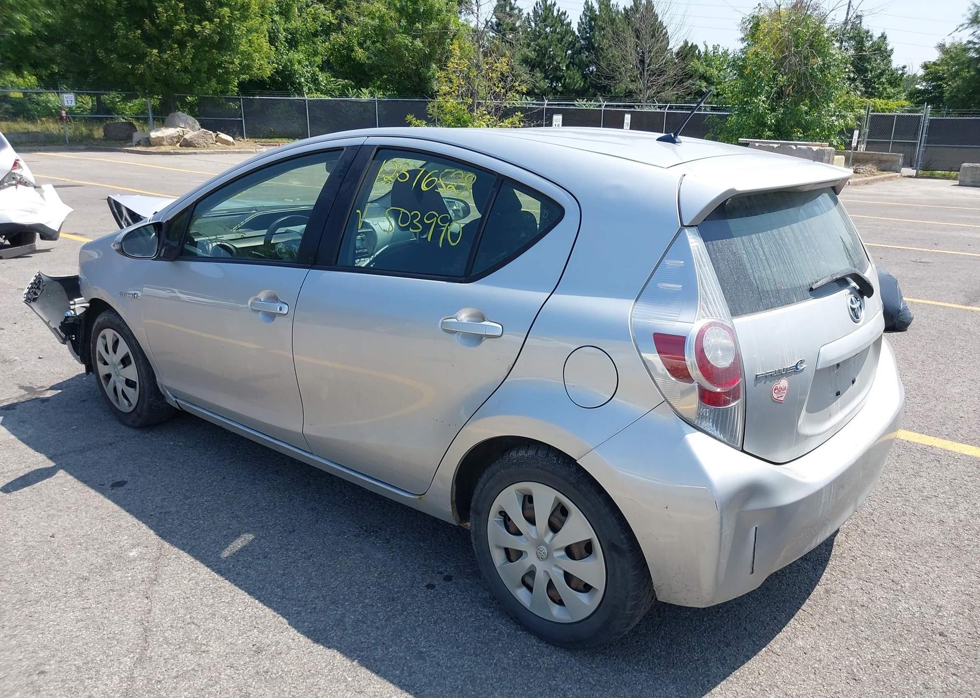 2012 TOYOTA Prius c