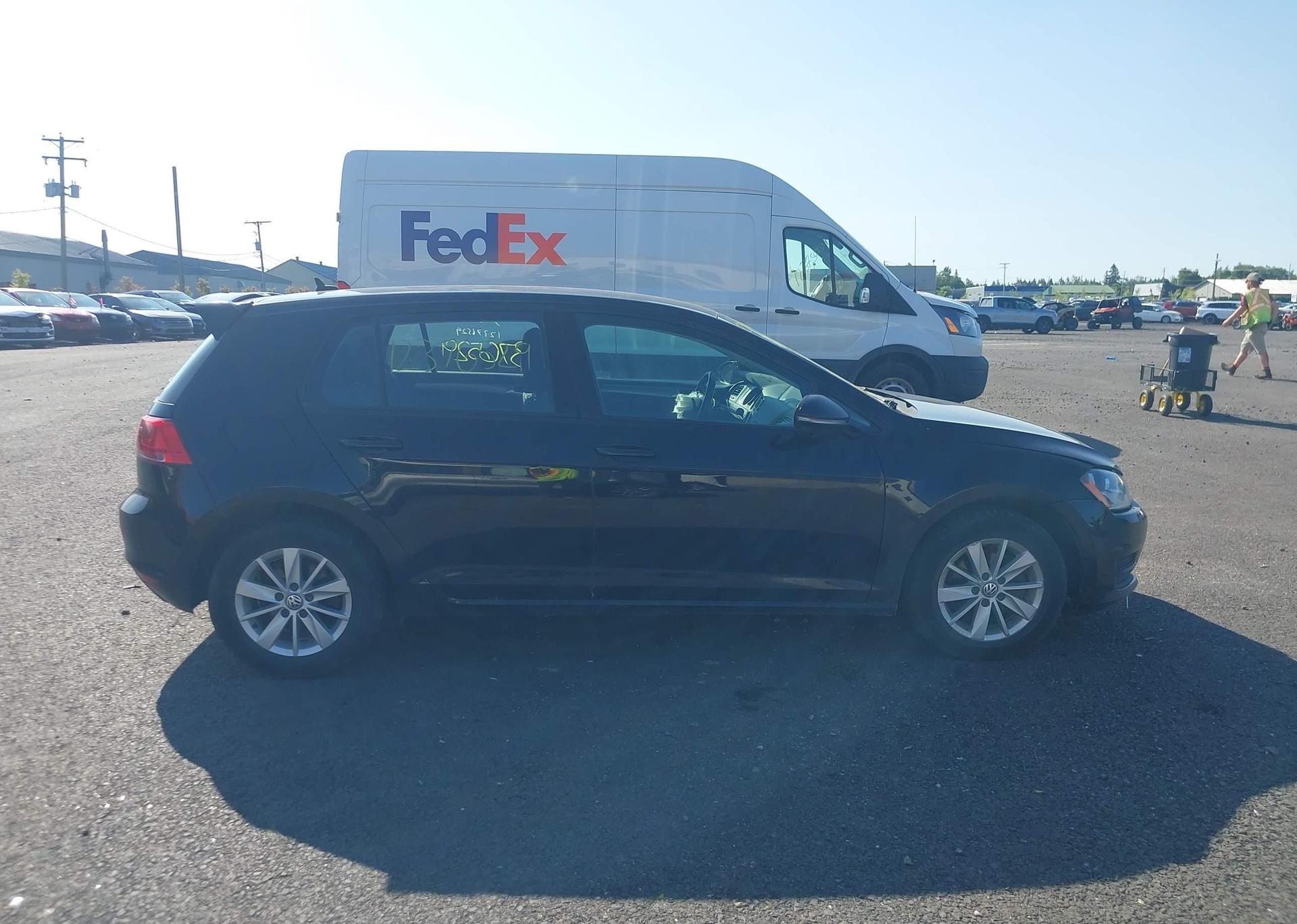 2016 VOLKSWAGEN GOLF S