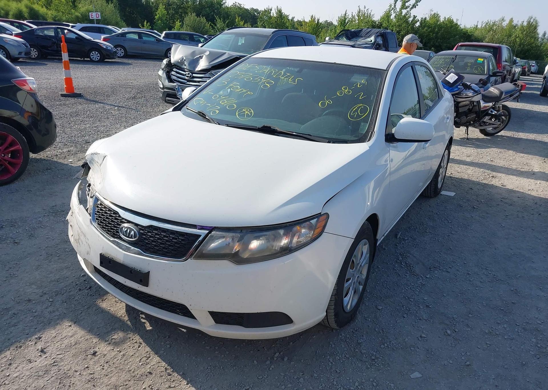 2013 KIA FORTE LX