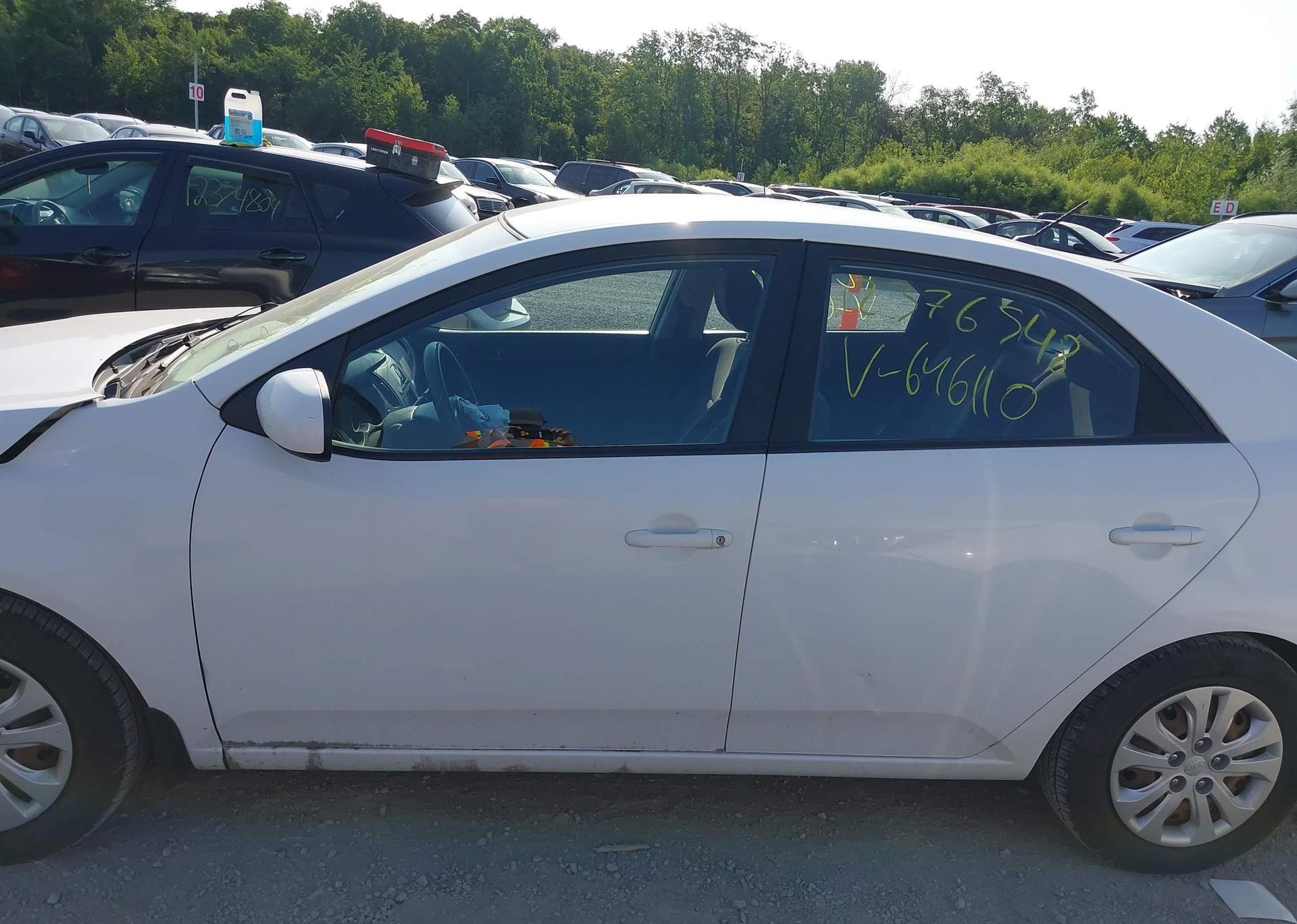 2013 KIA FORTE LX