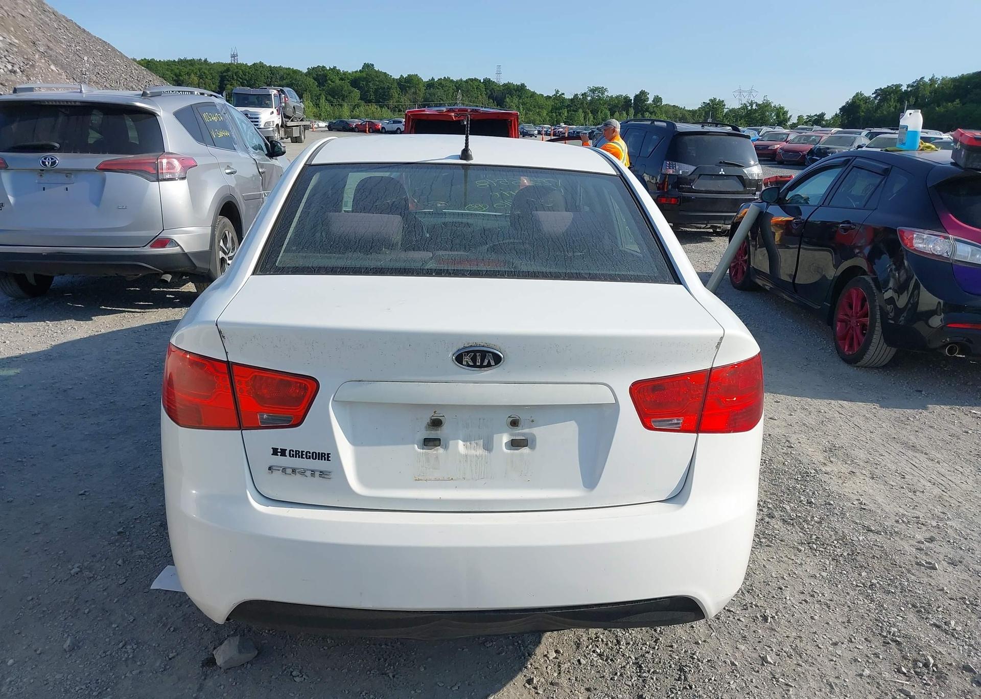 2013 KIA FORTE LX