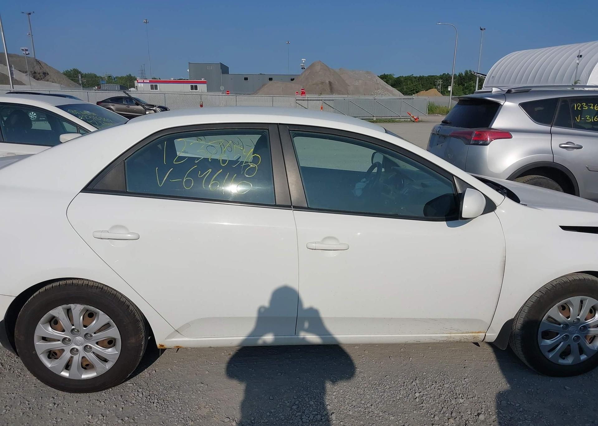 2013 KIA FORTE LX