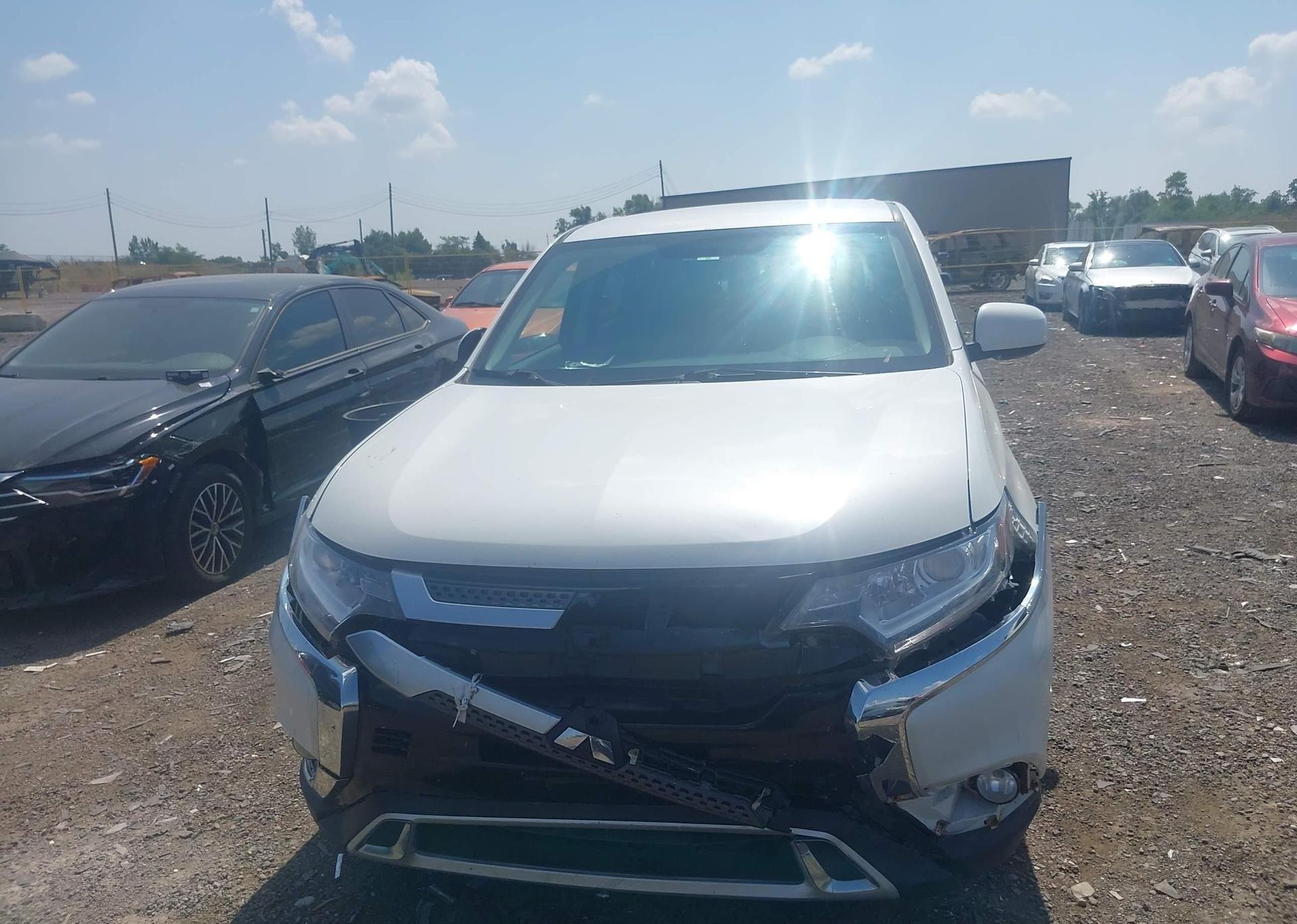 2020 MITSUBISHI OUTLANDER ES