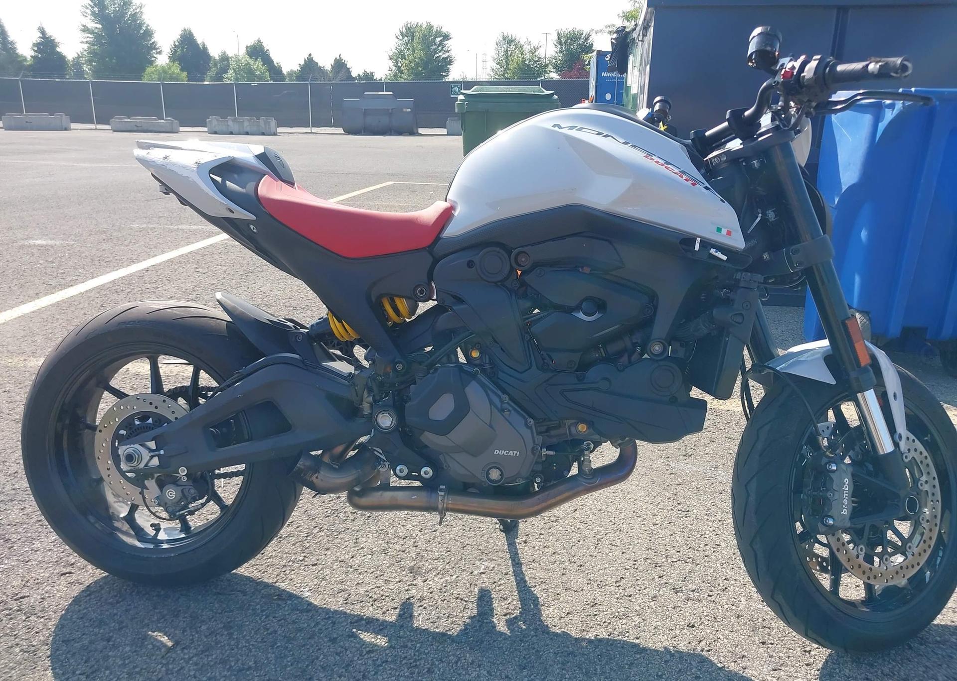 2024 DUCATI MONSTER