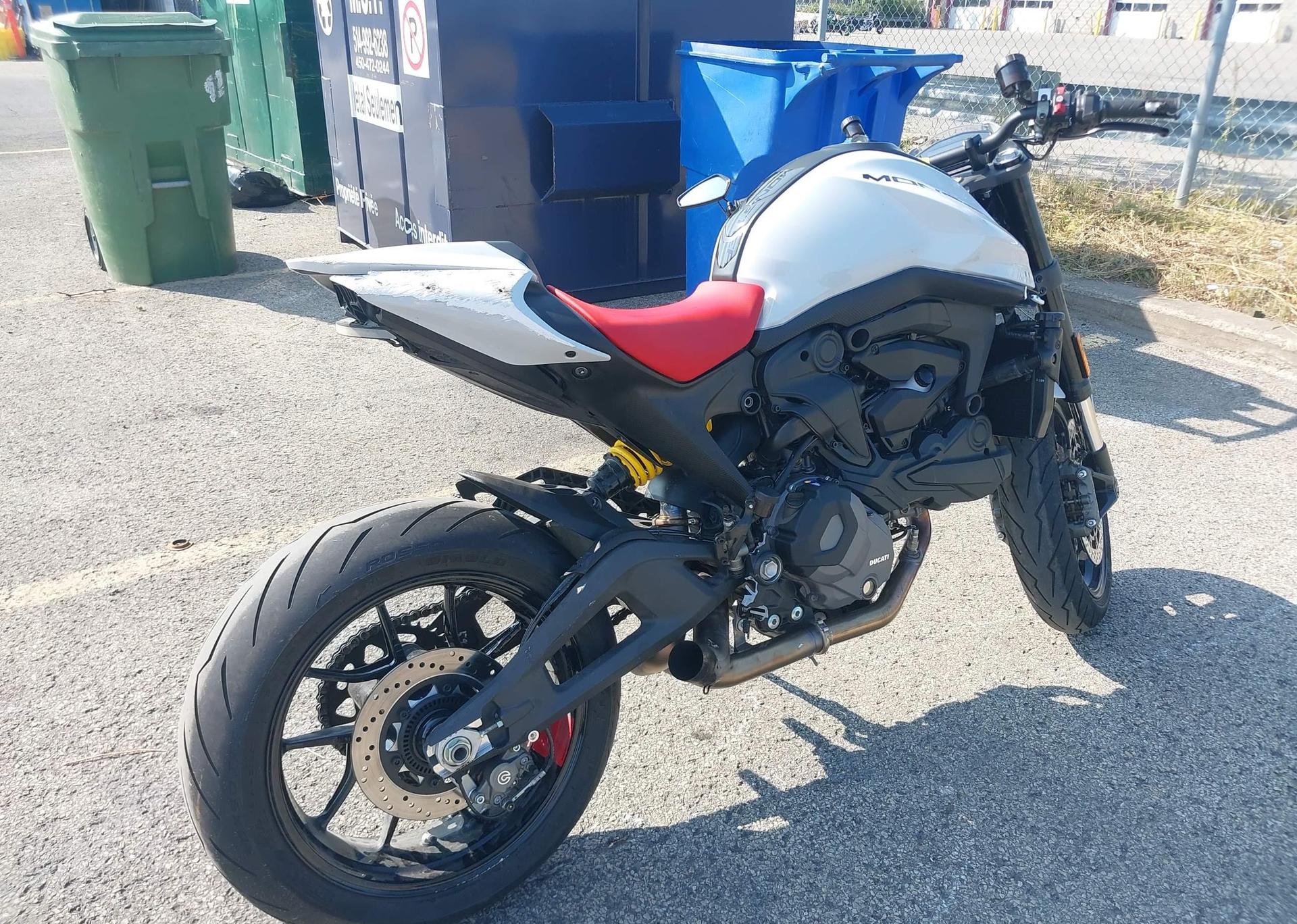 2024 DUCATI MONSTER