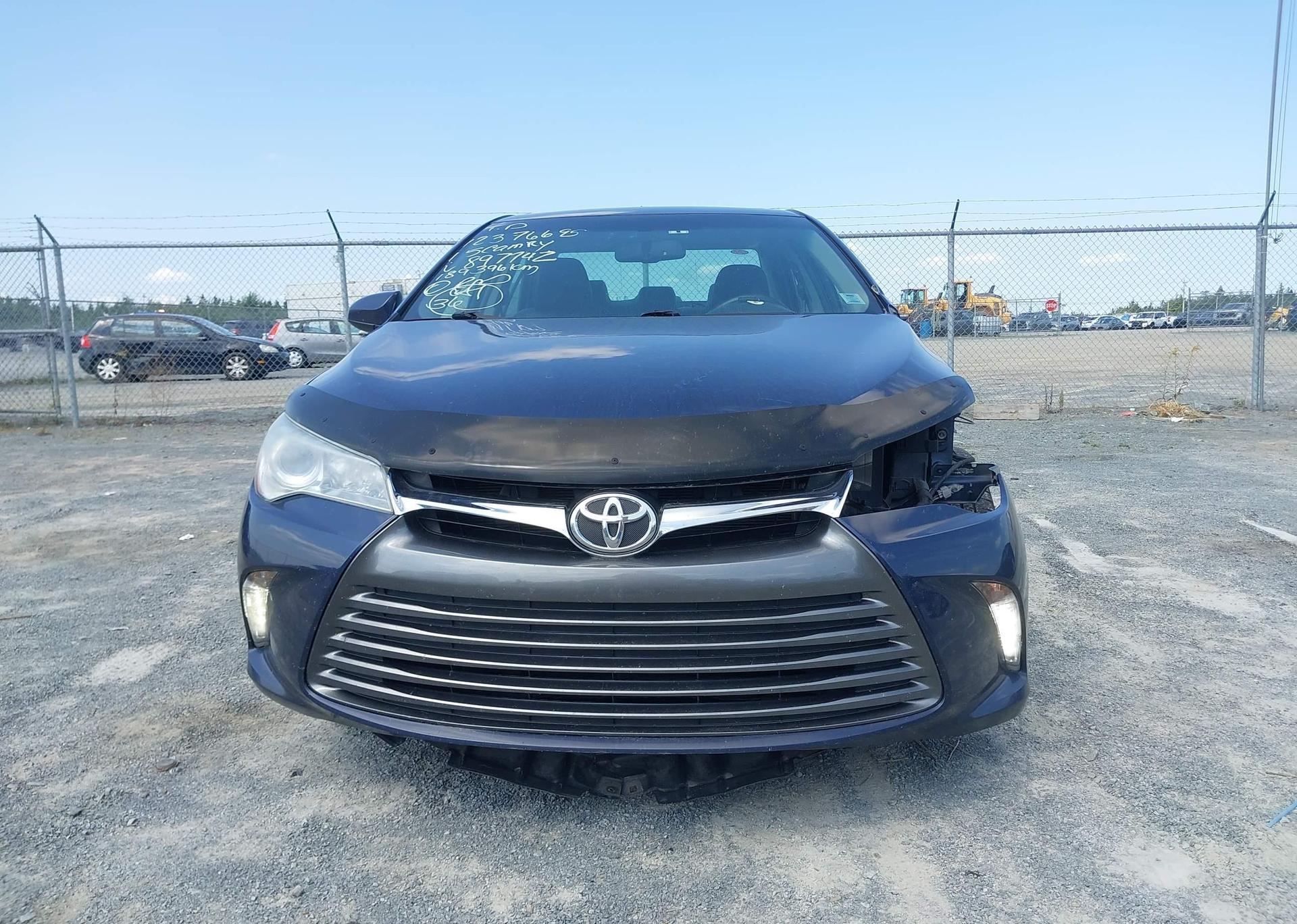 2015 TOYOTA CAMRY XLE