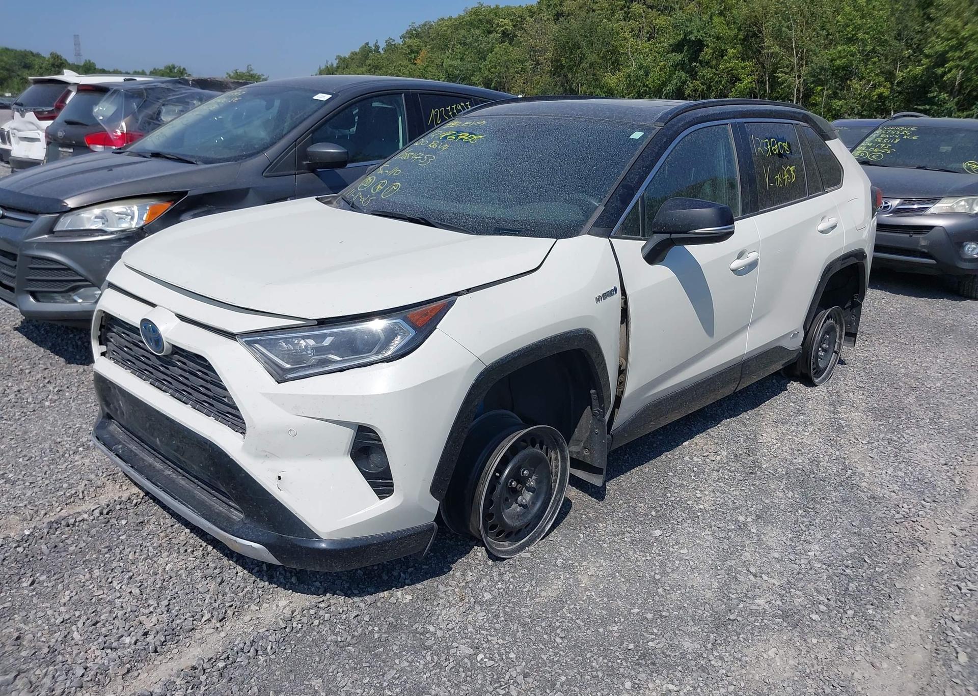 2020 TOYOTA RAV4 HYBRID XLE