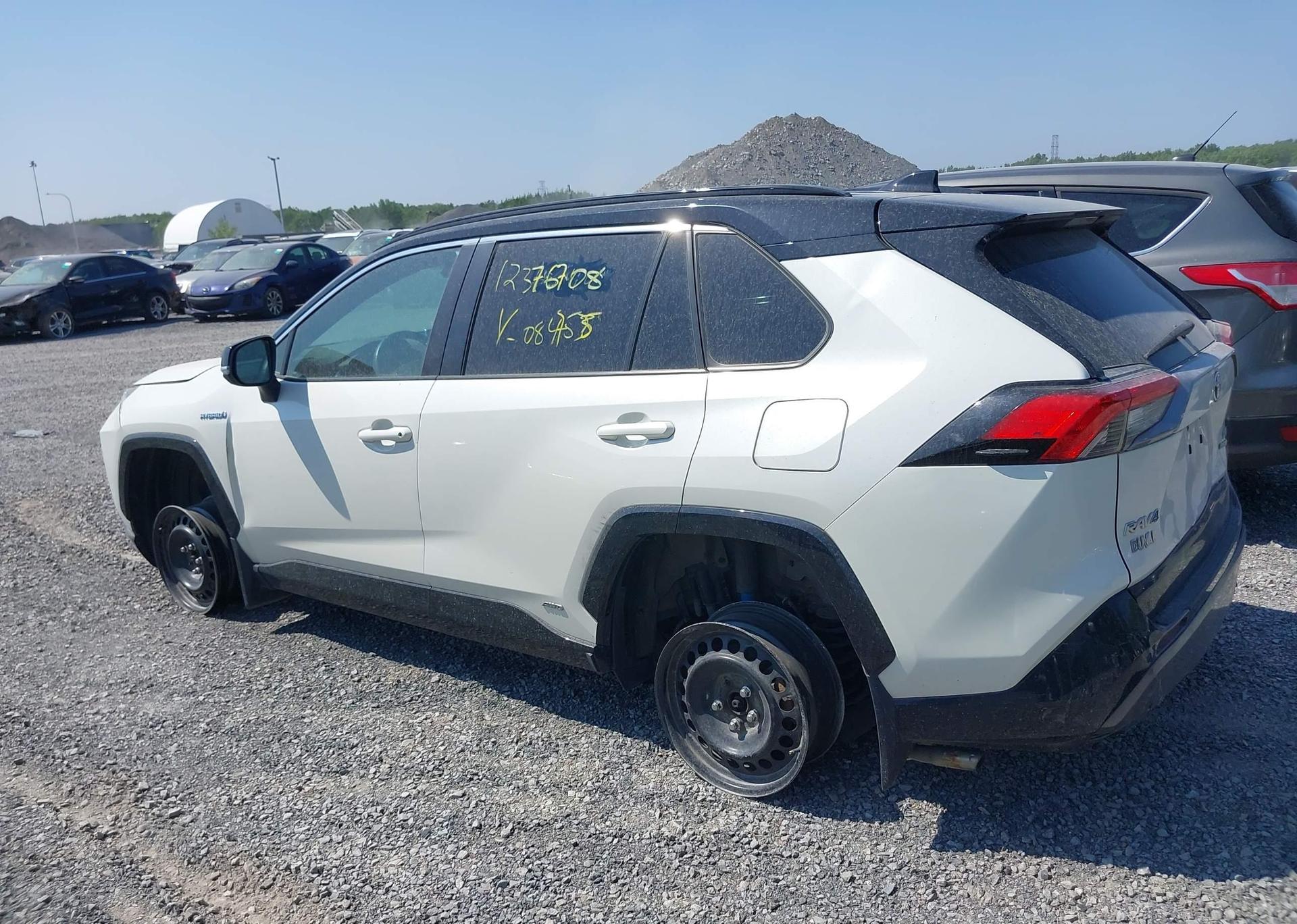 2020 TOYOTA RAV4 HYBRID XLE