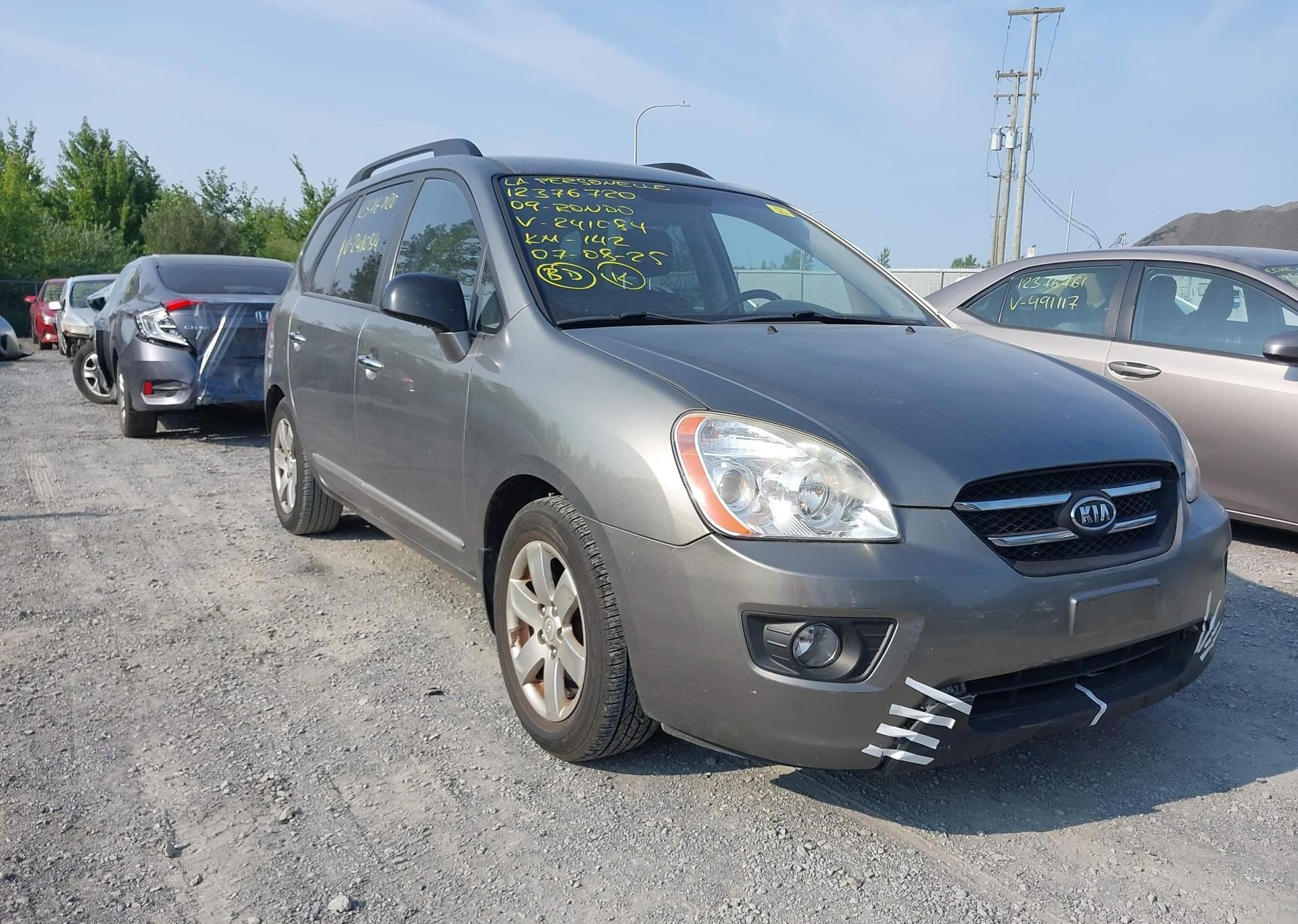 2009 KIA RONDO LX