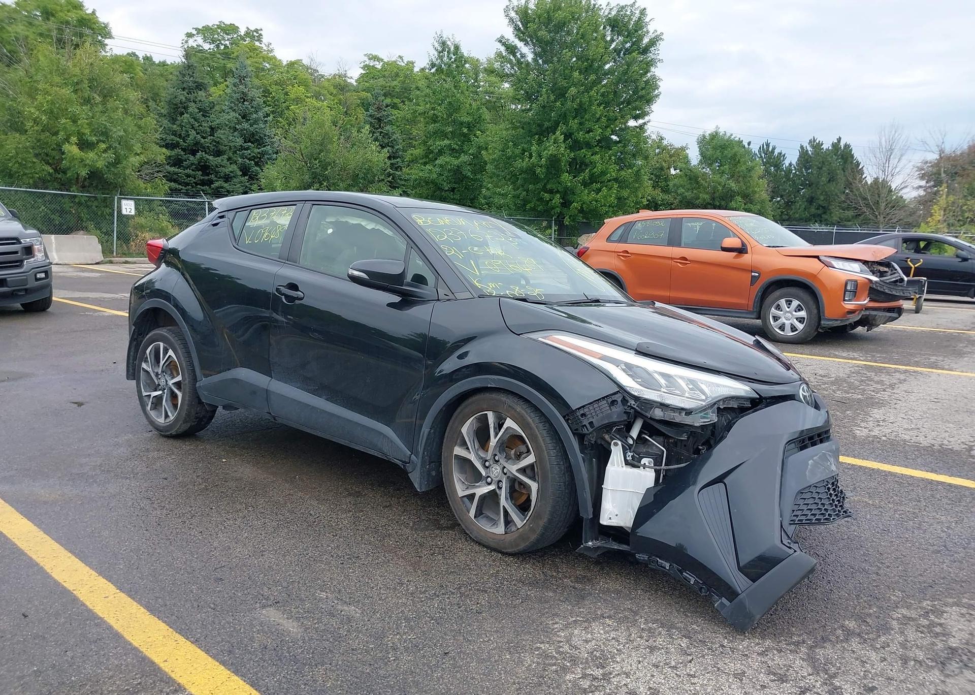 2021 TOYOTA C-HR XLE PREMIUM