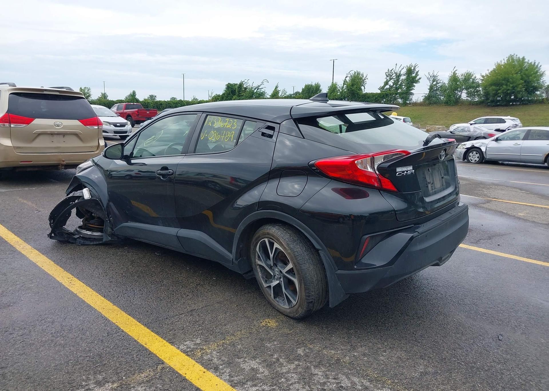 2021 TOYOTA C-HR XLE PREMIUM