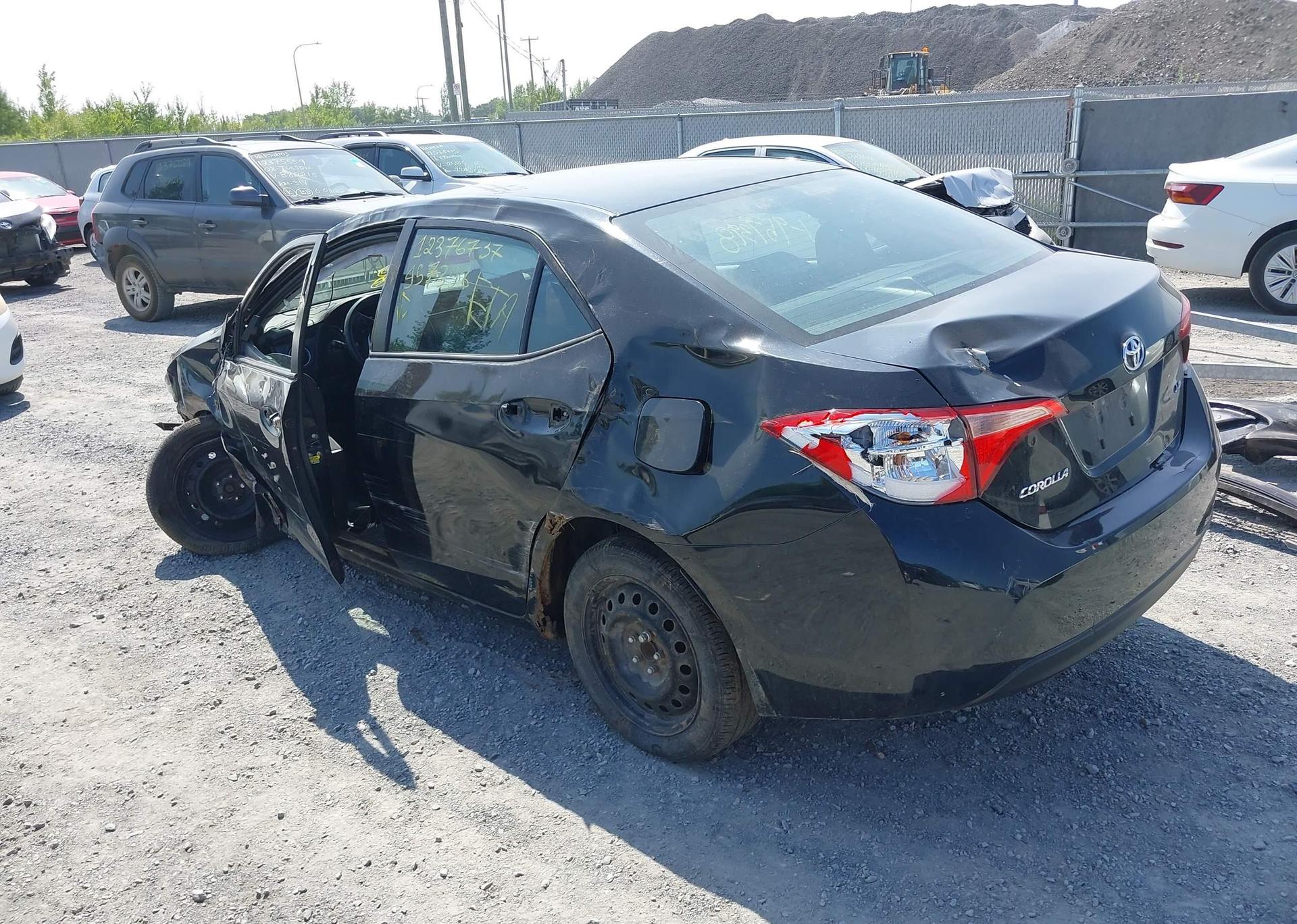 2017 TOYOTA COROLLA LE