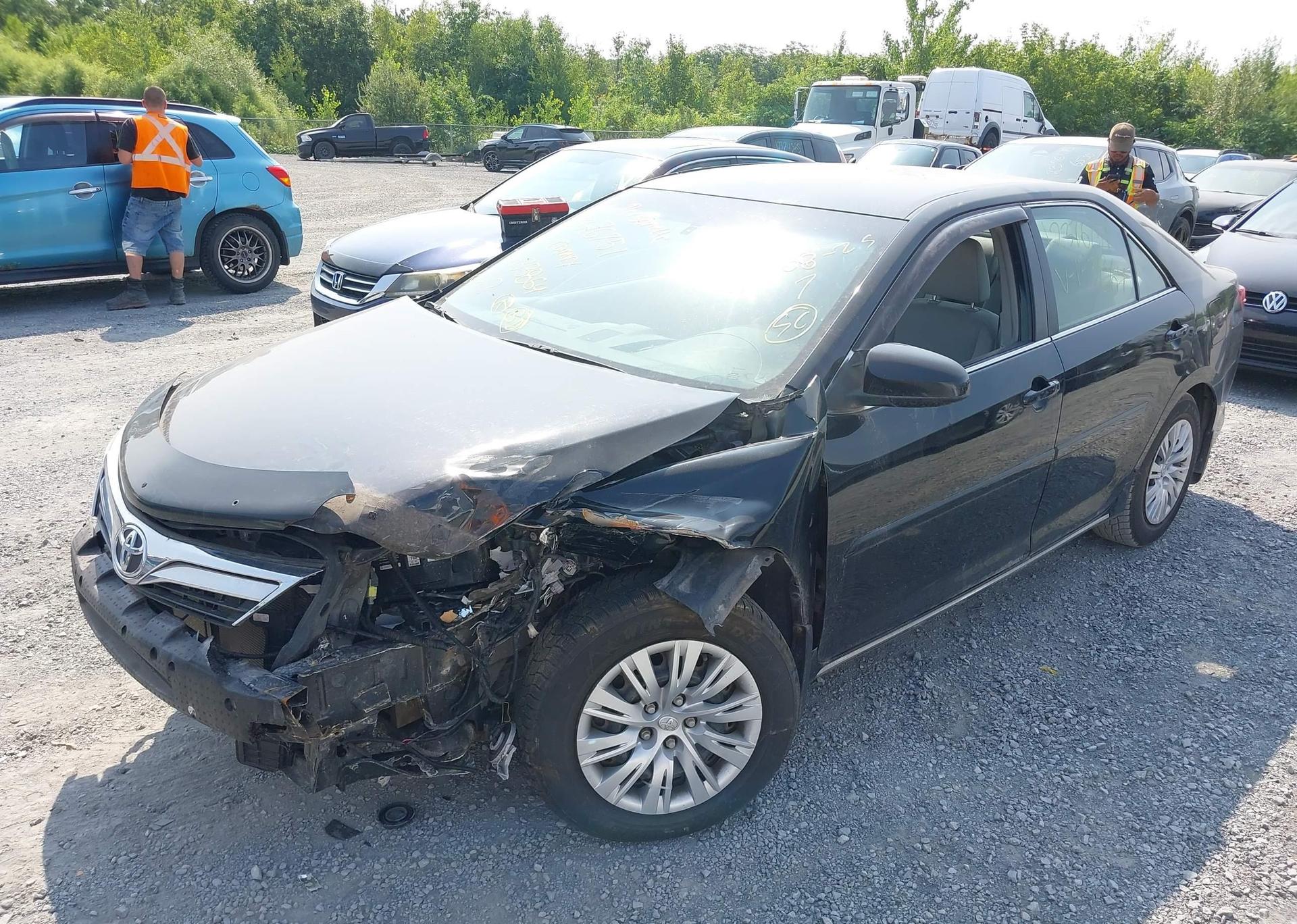 2012 TOYOTA CAMRY SE