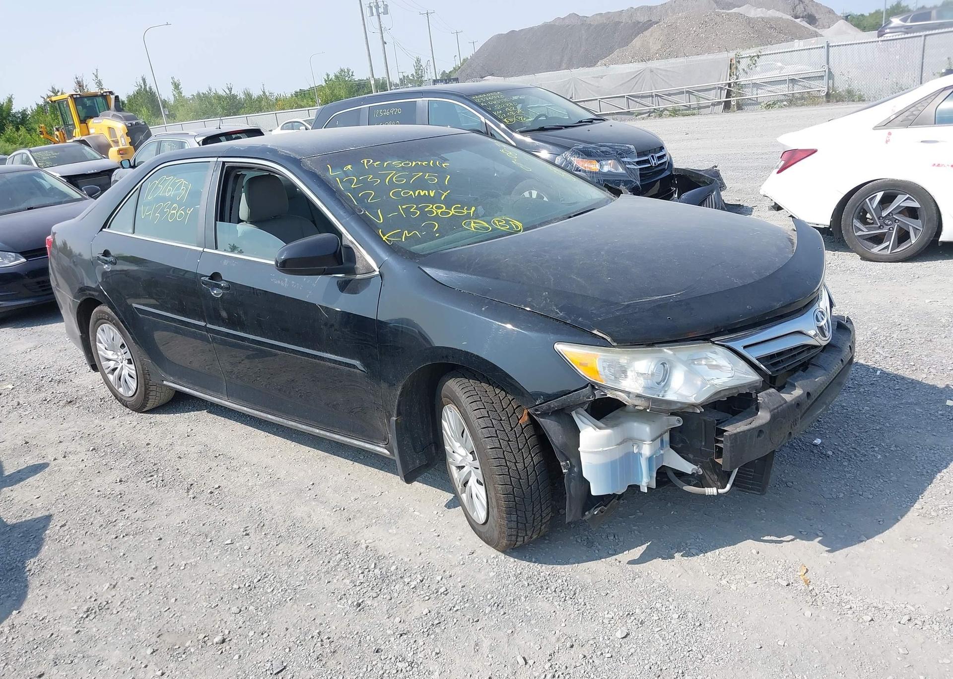2012 TOYOTA CAMRY SE
