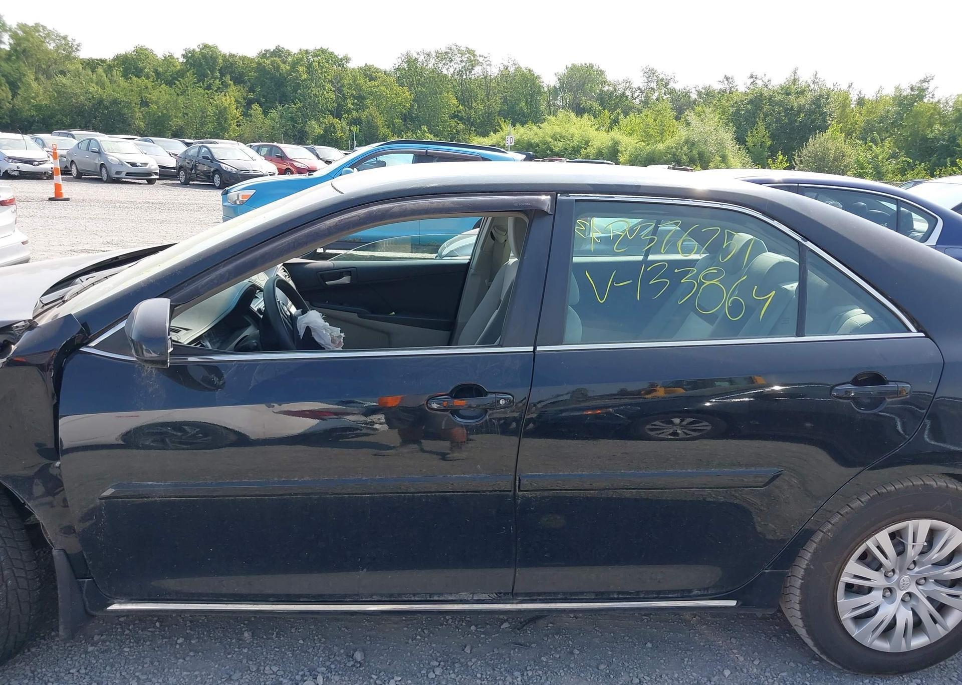 2012 TOYOTA CAMRY SE