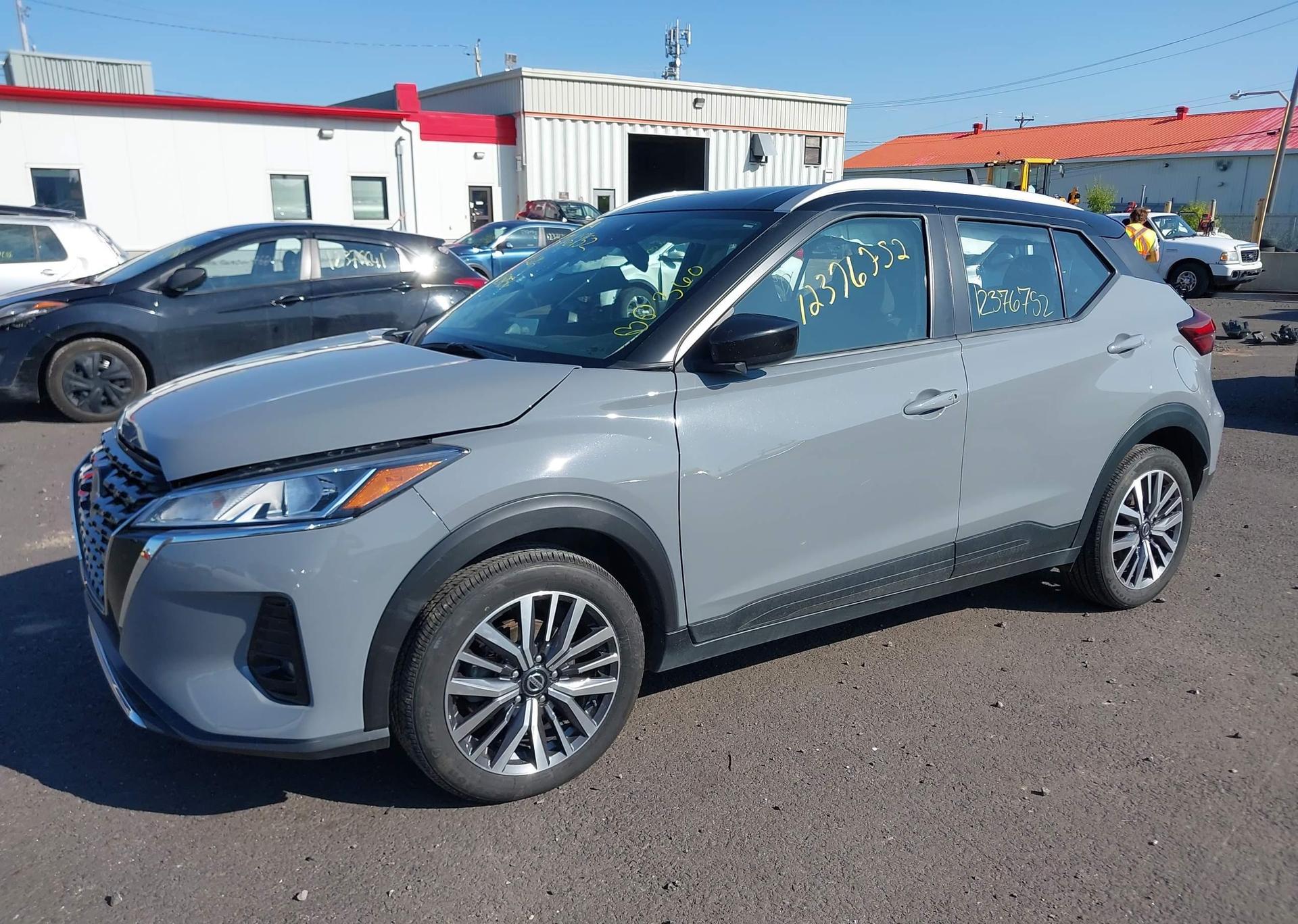 2021 NISSAN KICKS SV