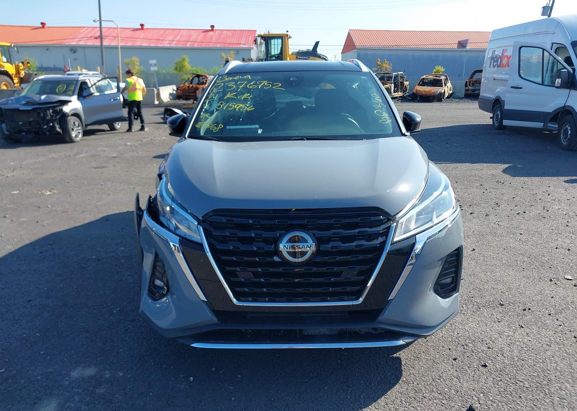 2021 NISSAN KICKS SV