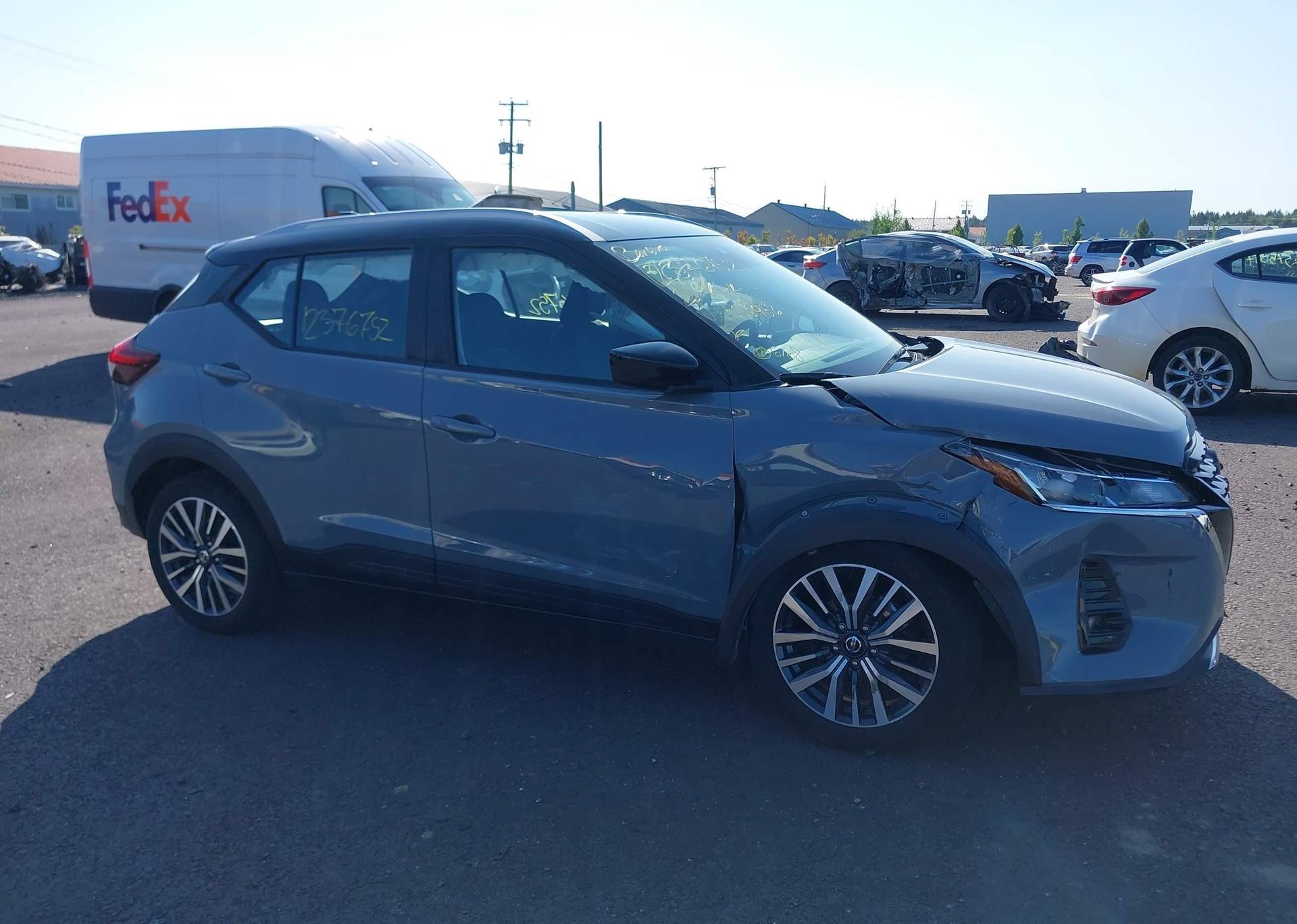 2021 NISSAN KICKS SV