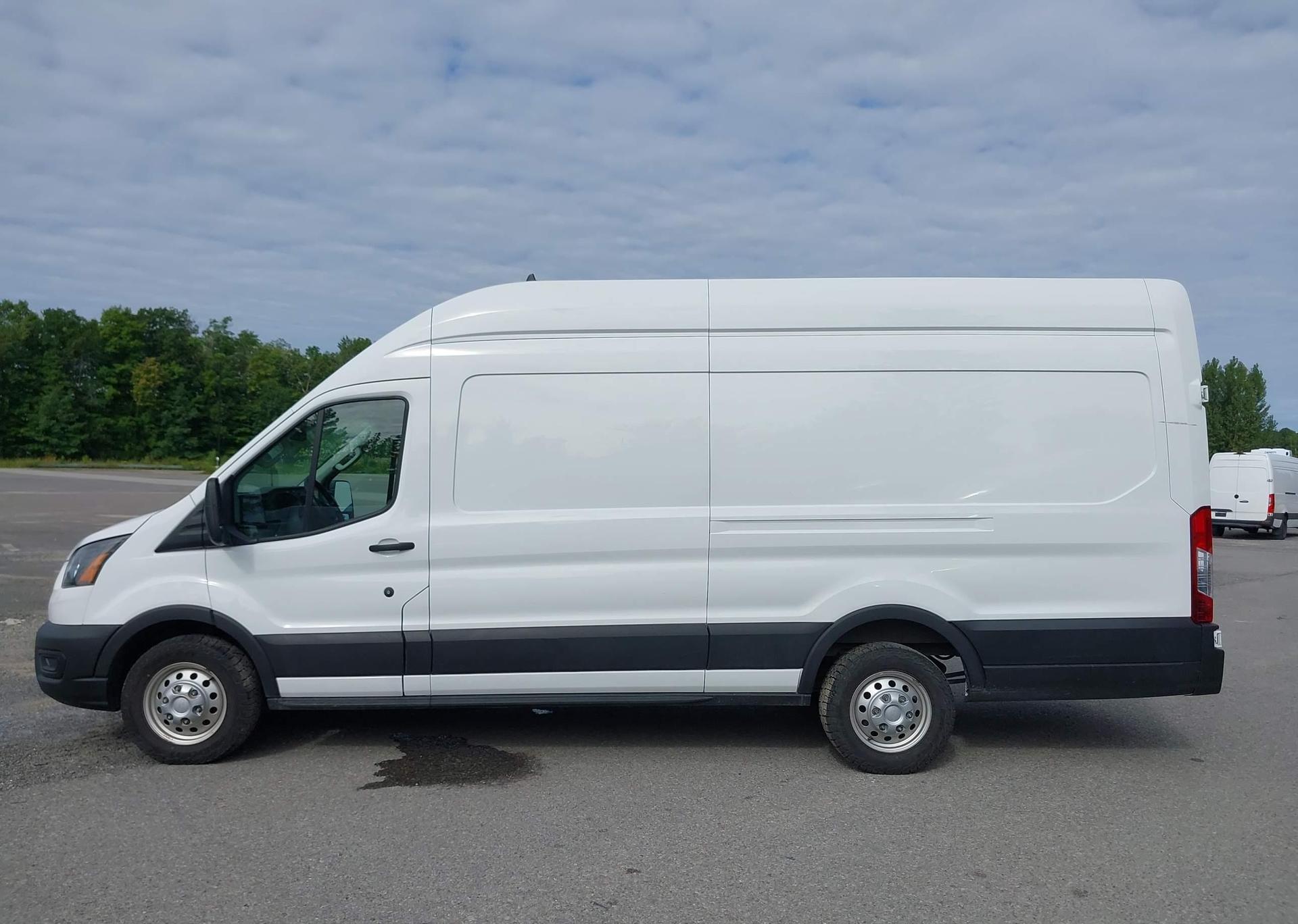 2023 FORD transit t-250