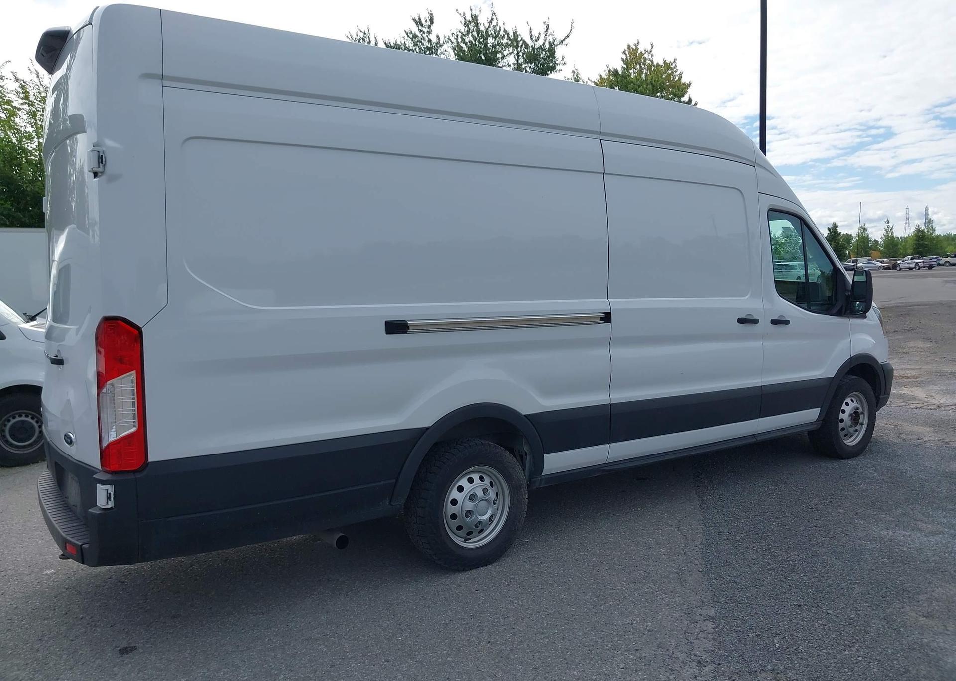 2023 FORD transit t-250