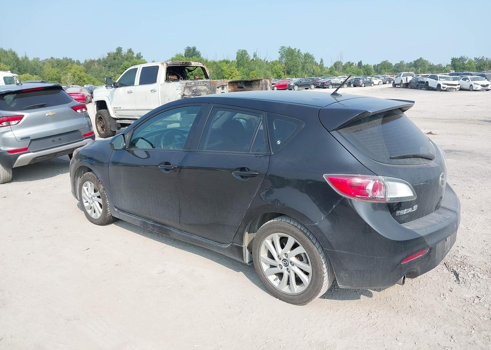 2013 MAZDA MAZDA3 GS-SKY