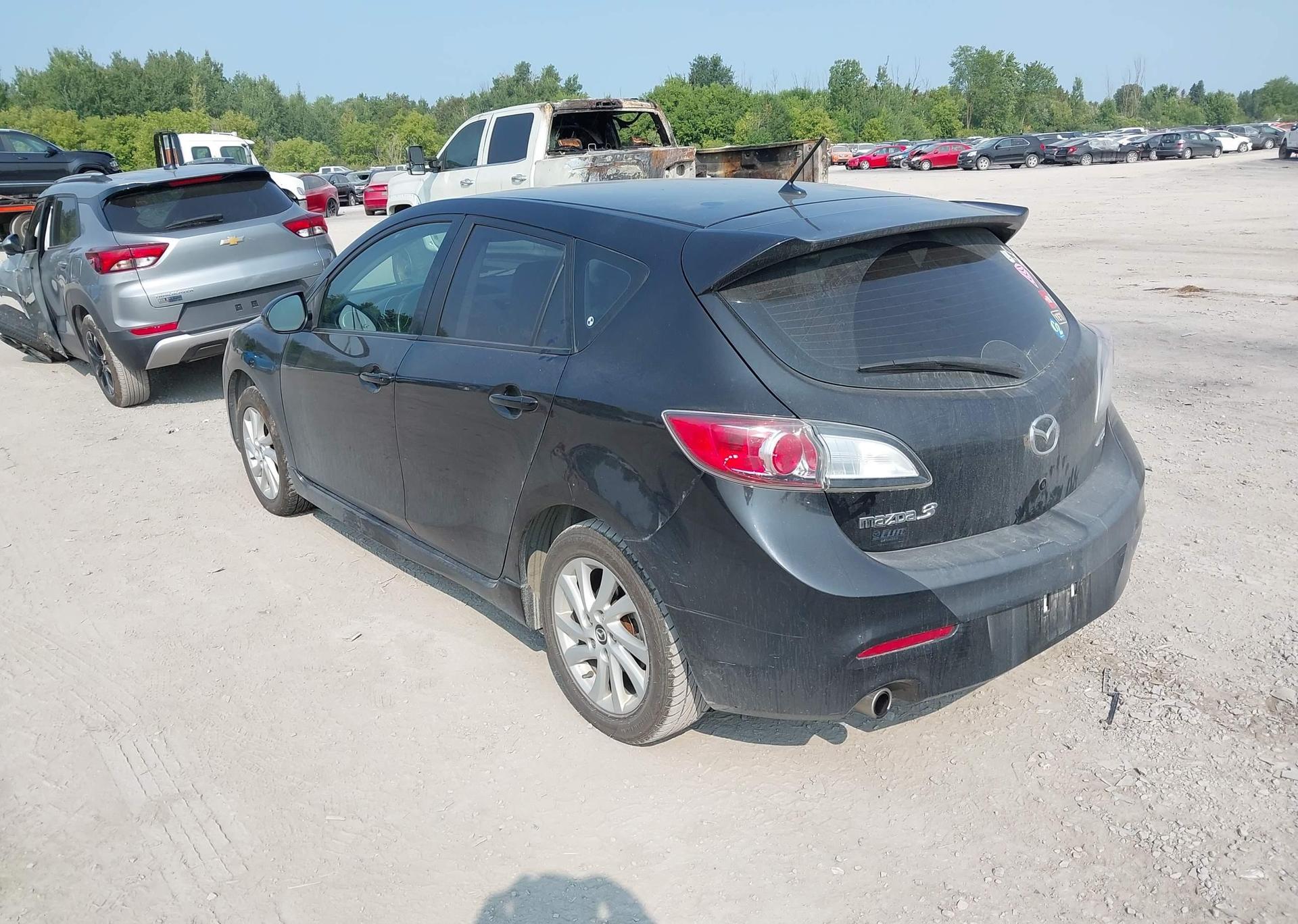 2013 MAZDA MAZDA3 GS-SKY
