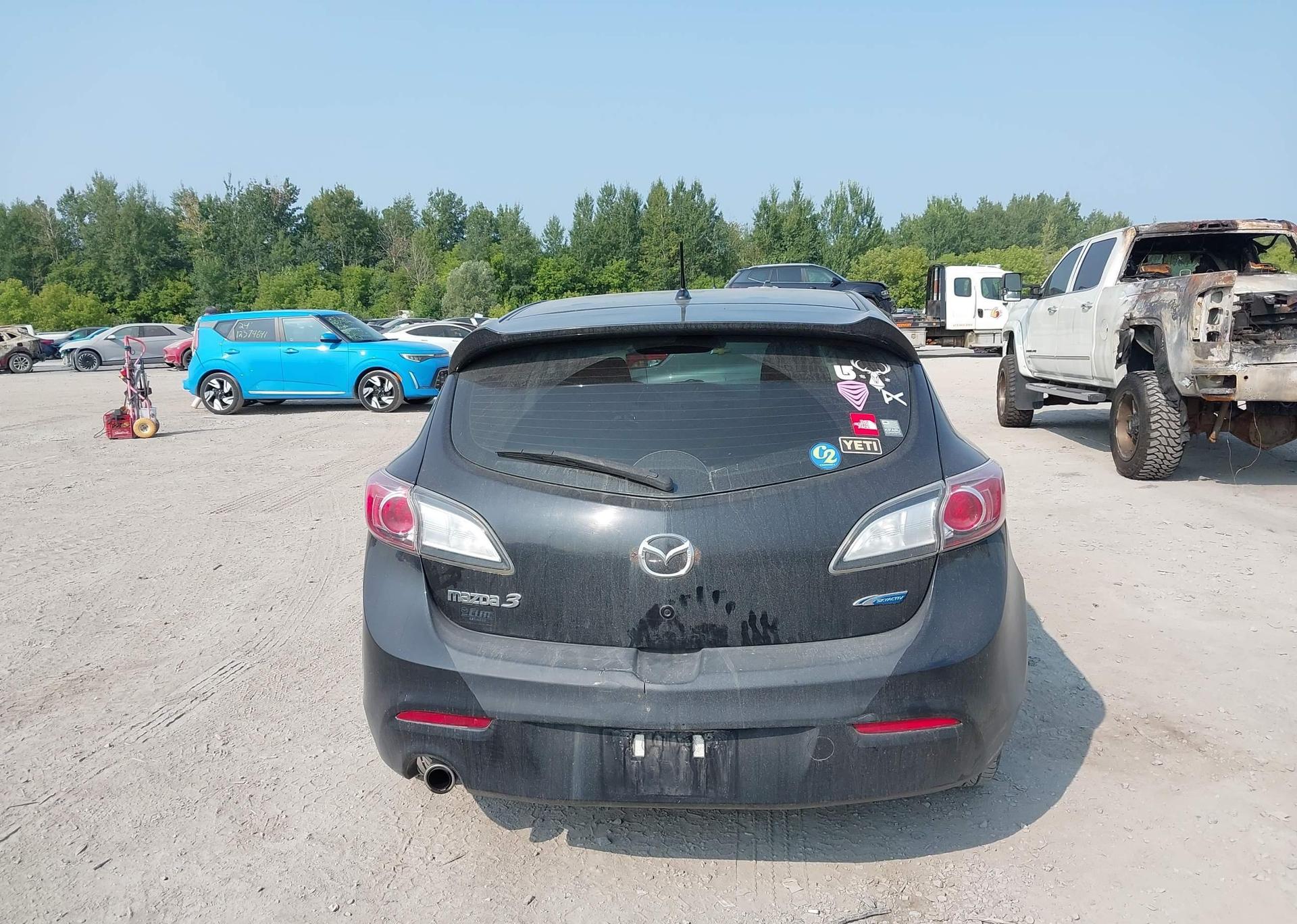 2013 MAZDA MAZDA3 GS-SKY