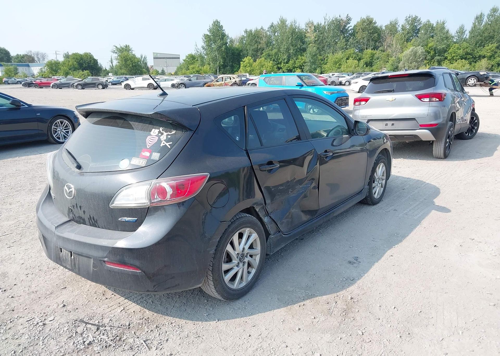 2013 MAZDA MAZDA3 GS-SKY