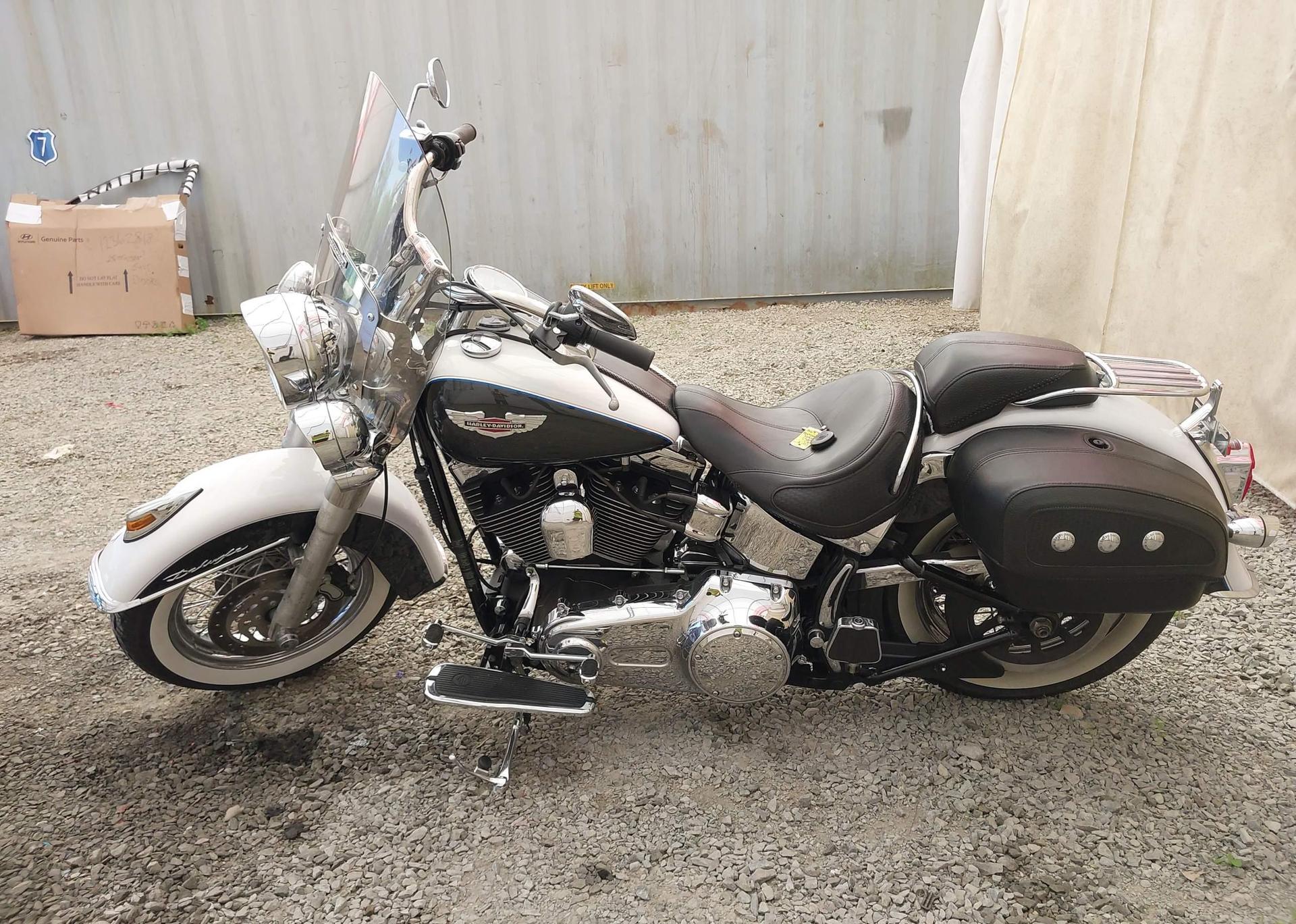 2008 HARLEY-DAVIDSON FLSTN