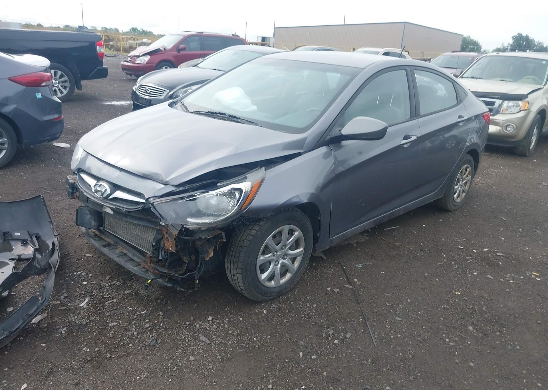 2014 HYUNDAI ACCENT GL