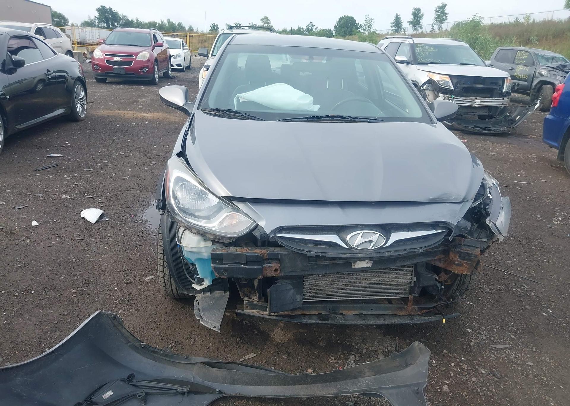 2014 HYUNDAI ACCENT GL