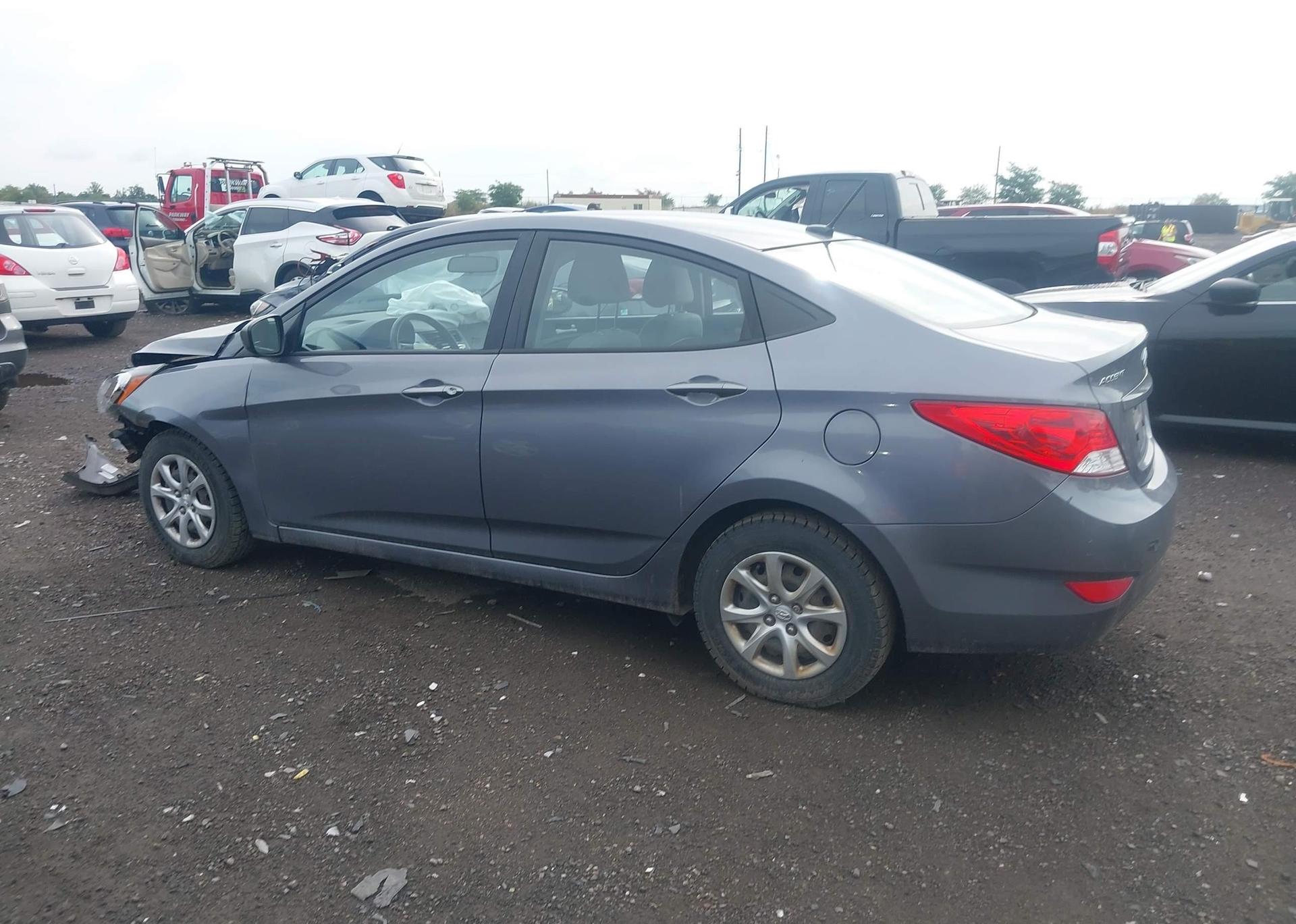 2014 HYUNDAI ACCENT GL