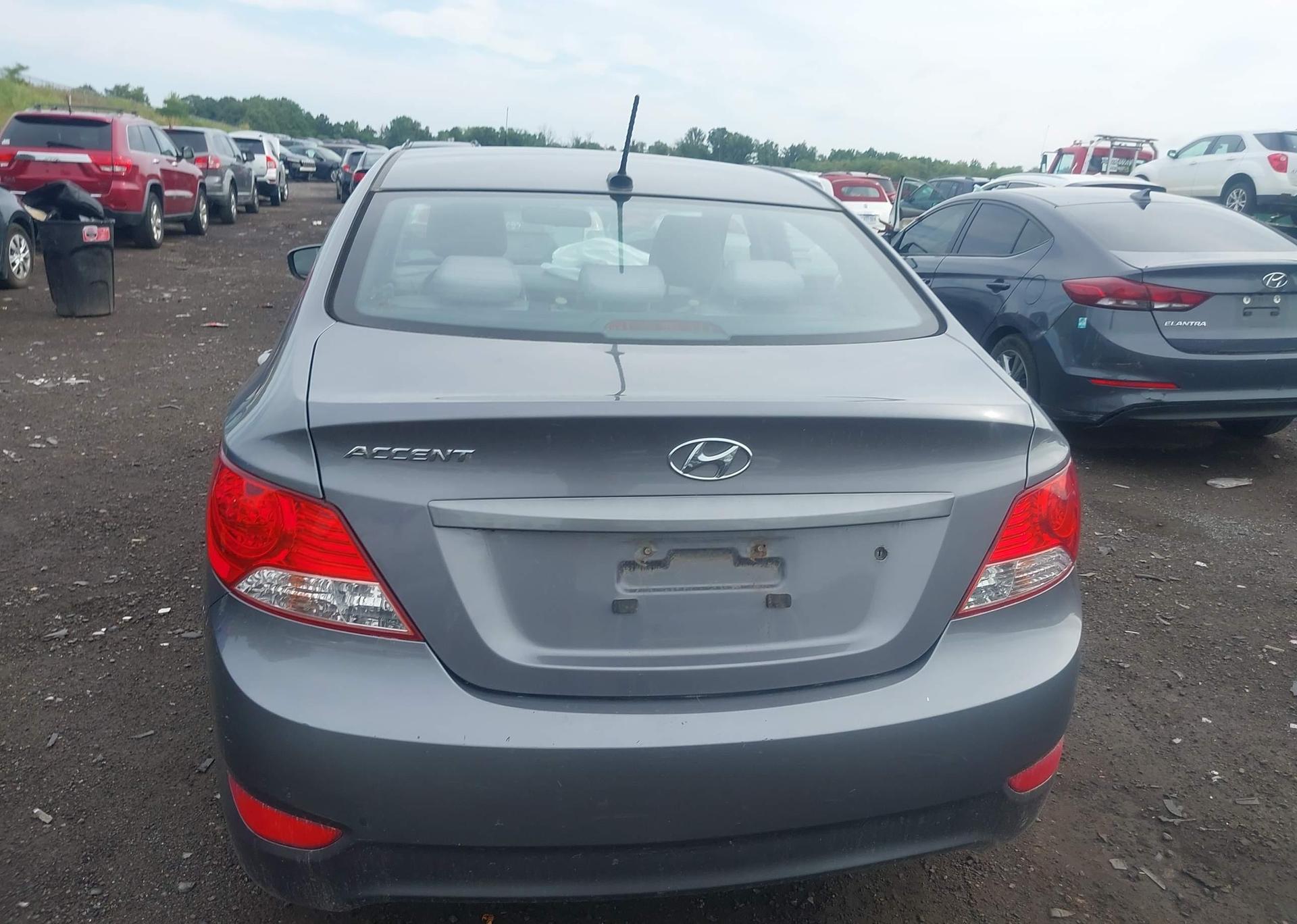 2014 HYUNDAI ACCENT GL