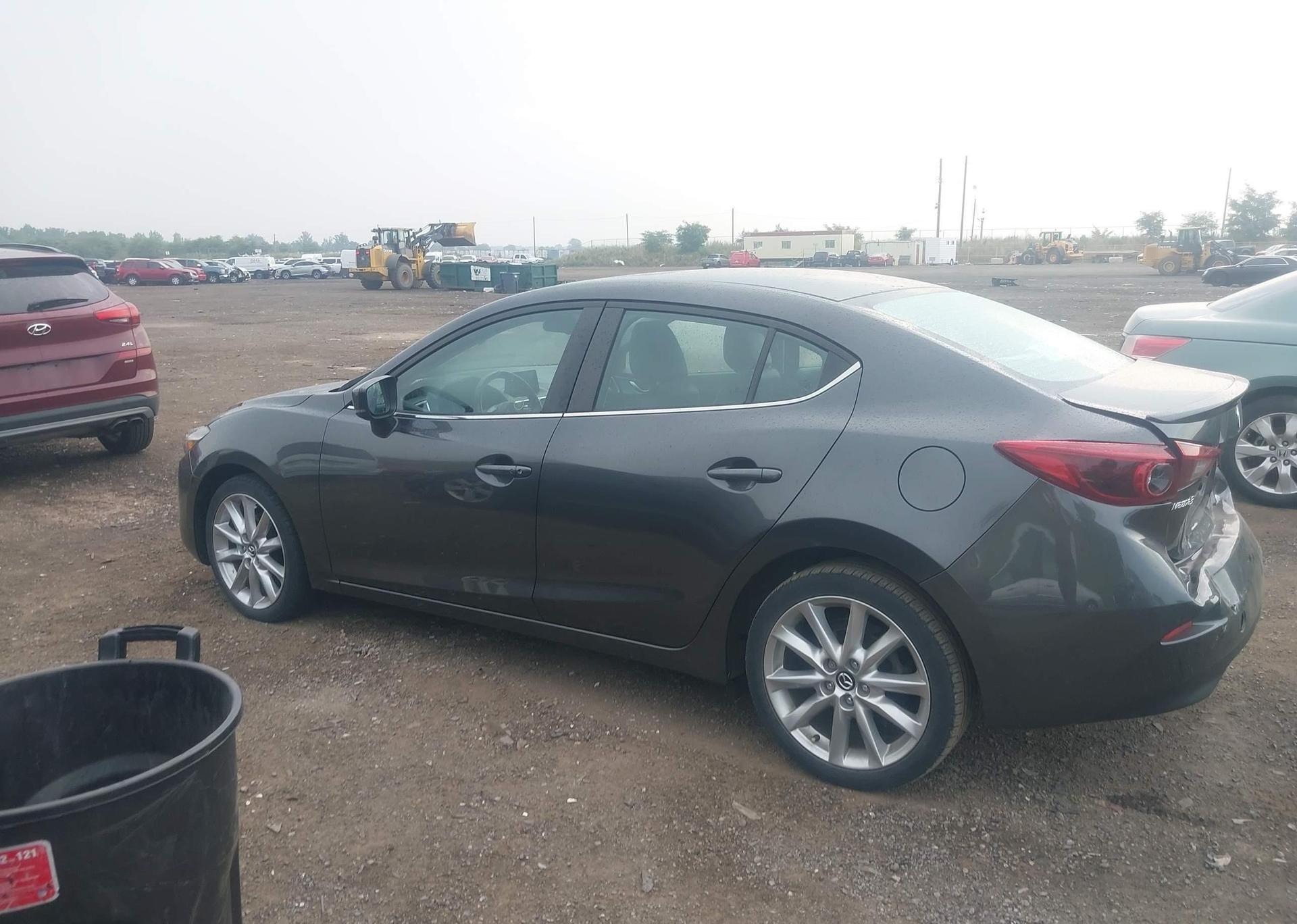 2017 MAZDA MAZDA3 GT