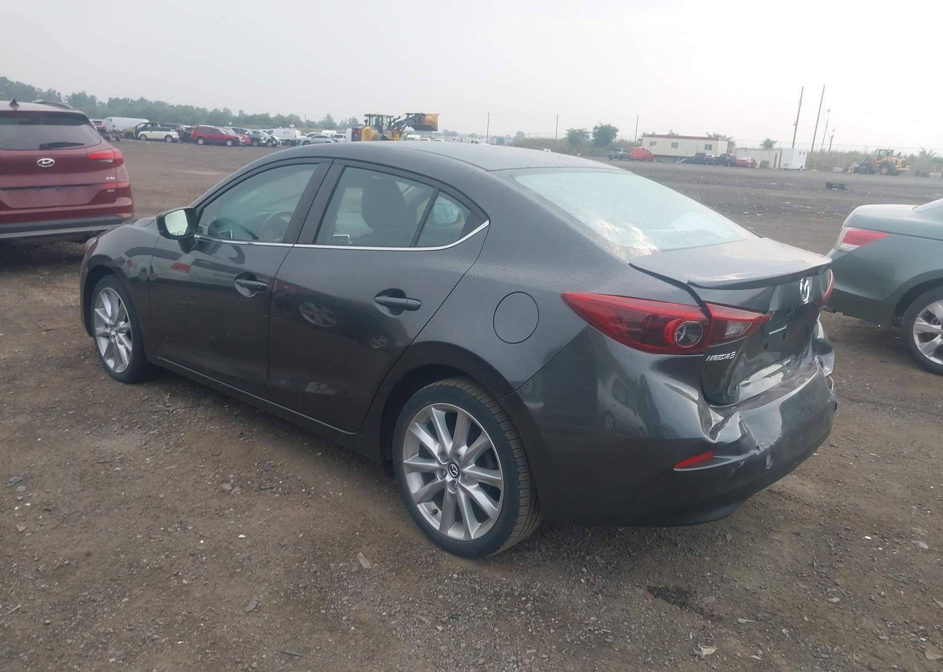 2017 MAZDA MAZDA3 GT