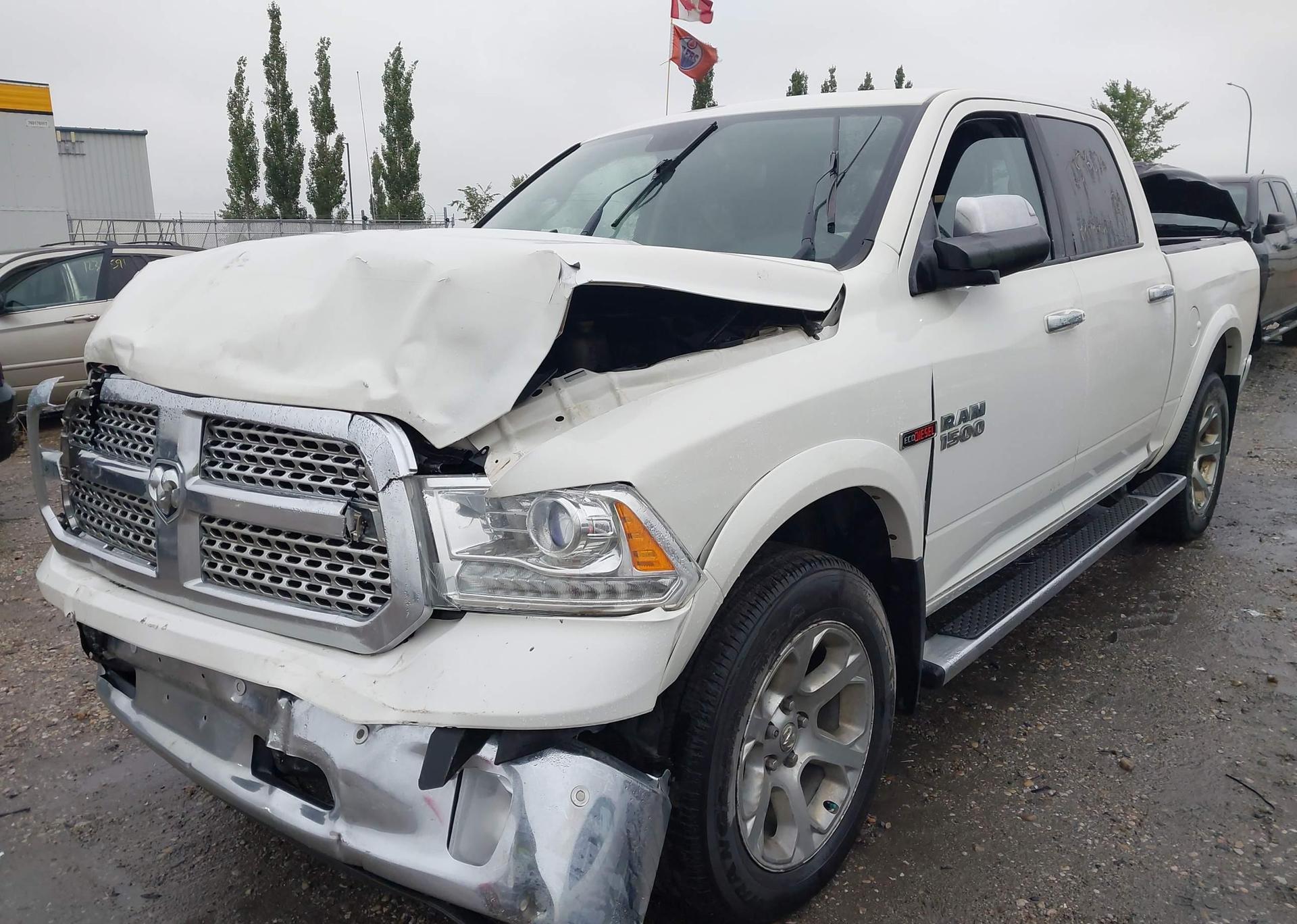 2016 RAM 1500 LARAMIE