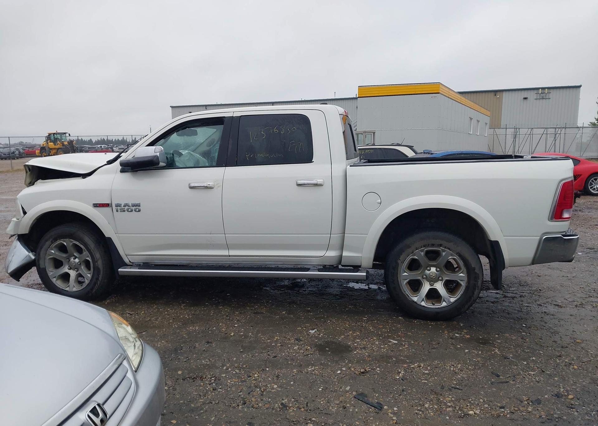 2016 RAM 1500 LARAMIE