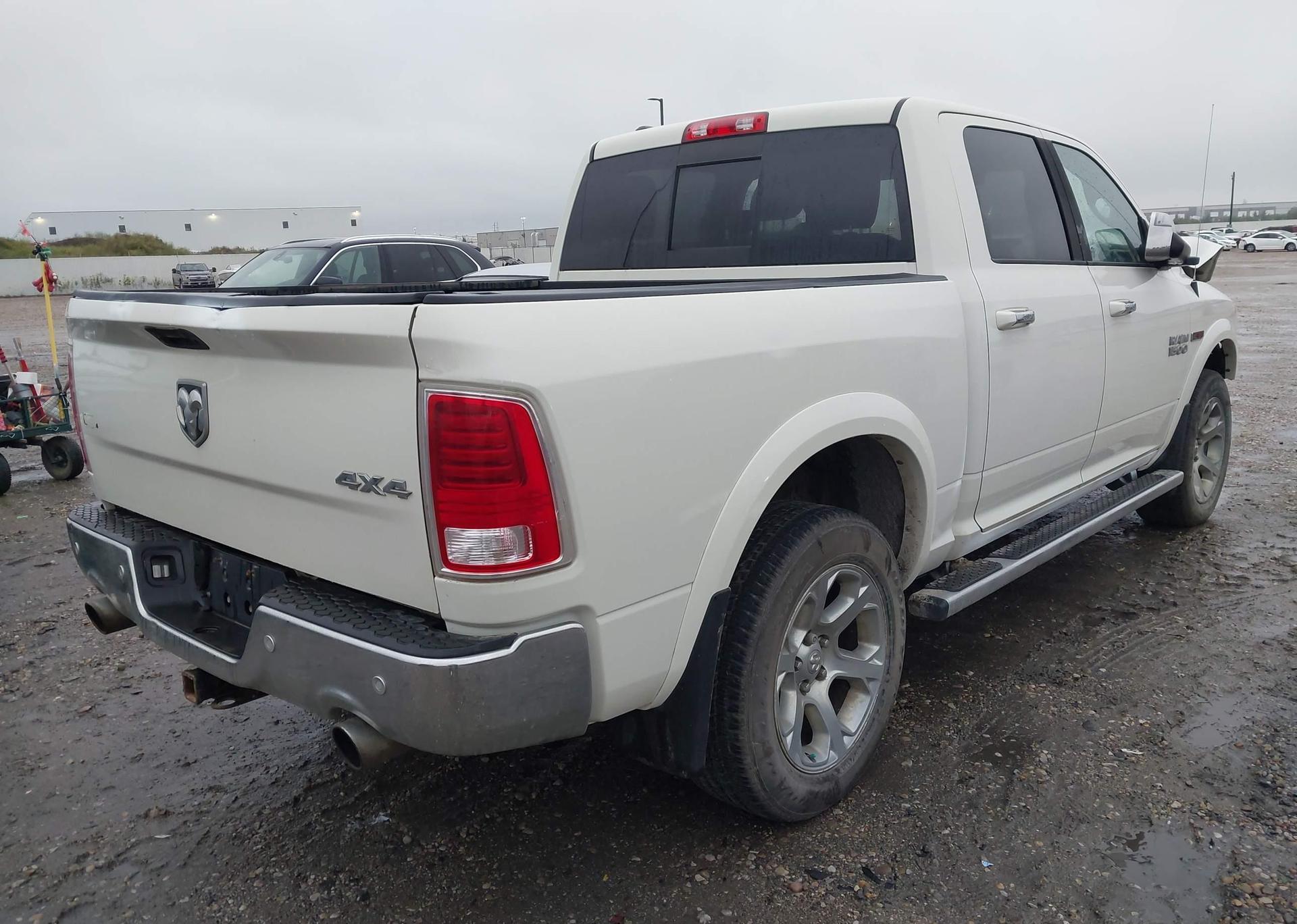 2016 RAM 1500 LARAMIE