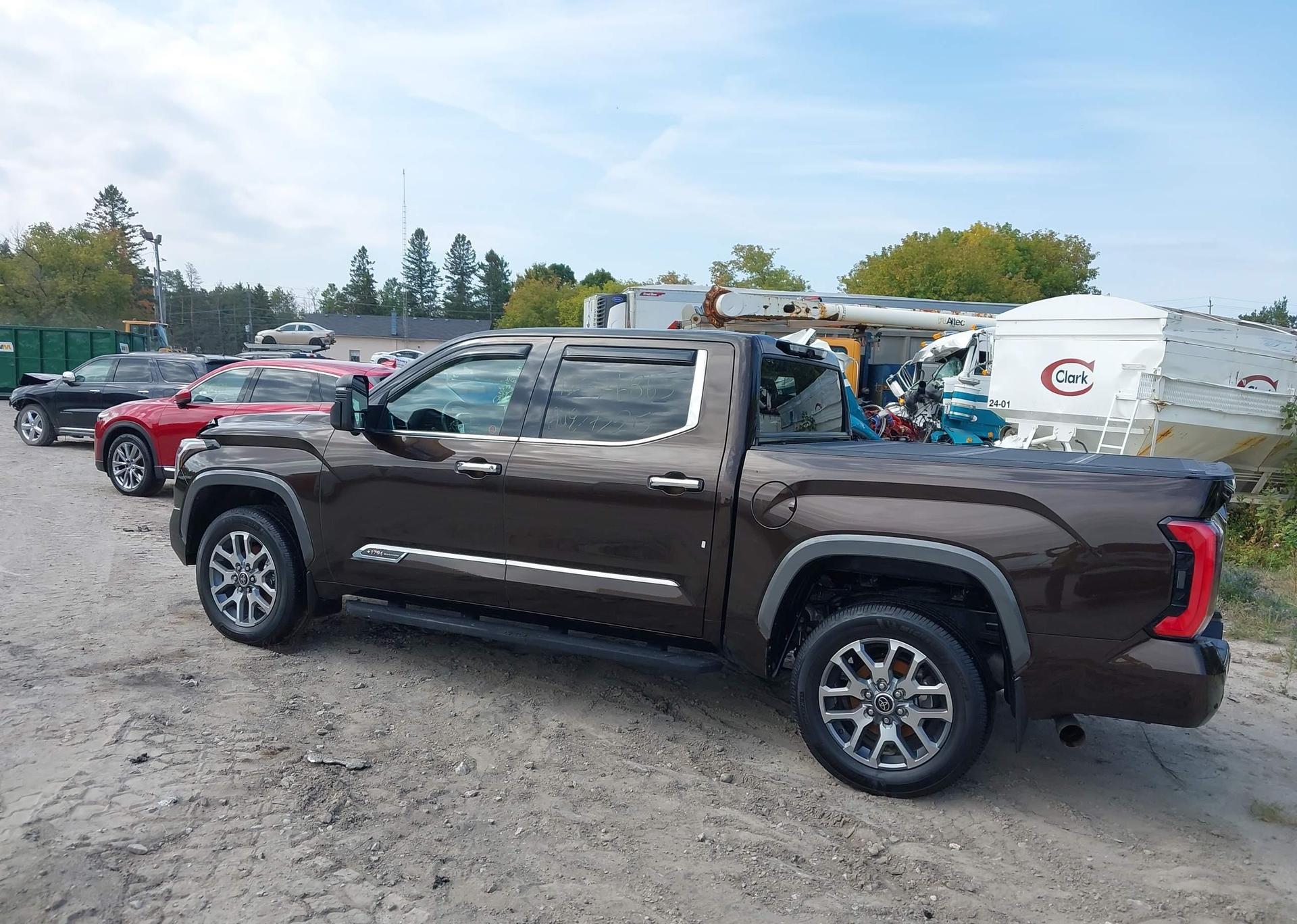 2023 TOYOTA TUNDRA PLATINUM