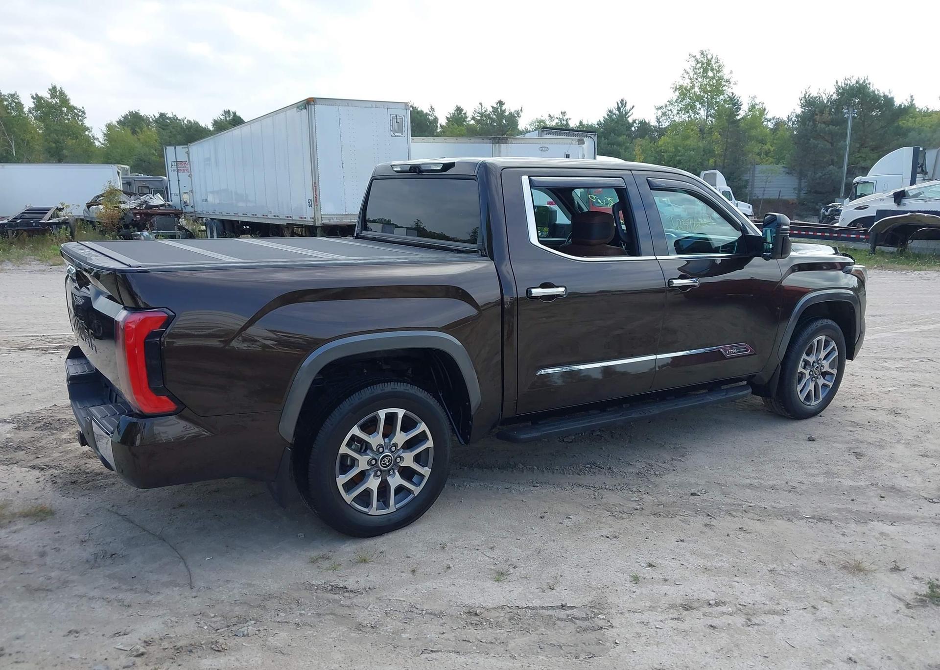 2023 TOYOTA TUNDRA PLATINUM