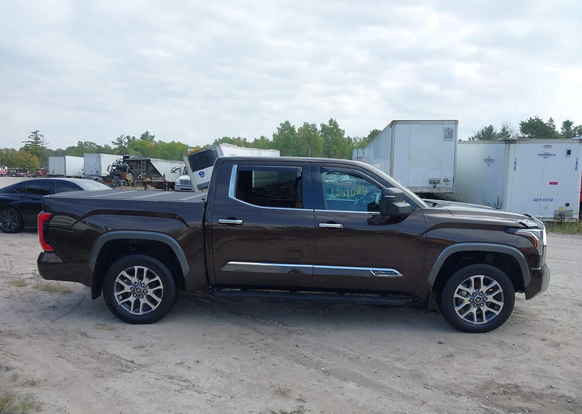 2023 TOYOTA TUNDRA PLATINUM