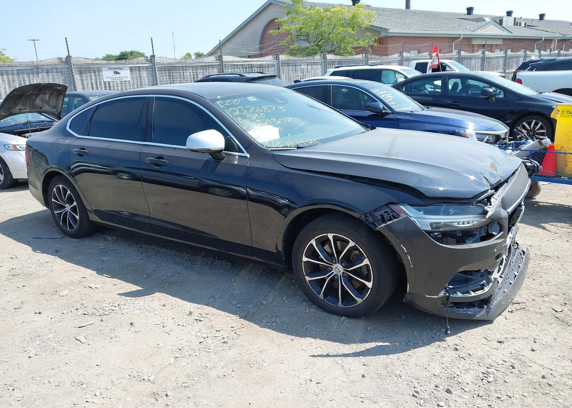 2018 VOLVO S90 T5 MOMENTUM