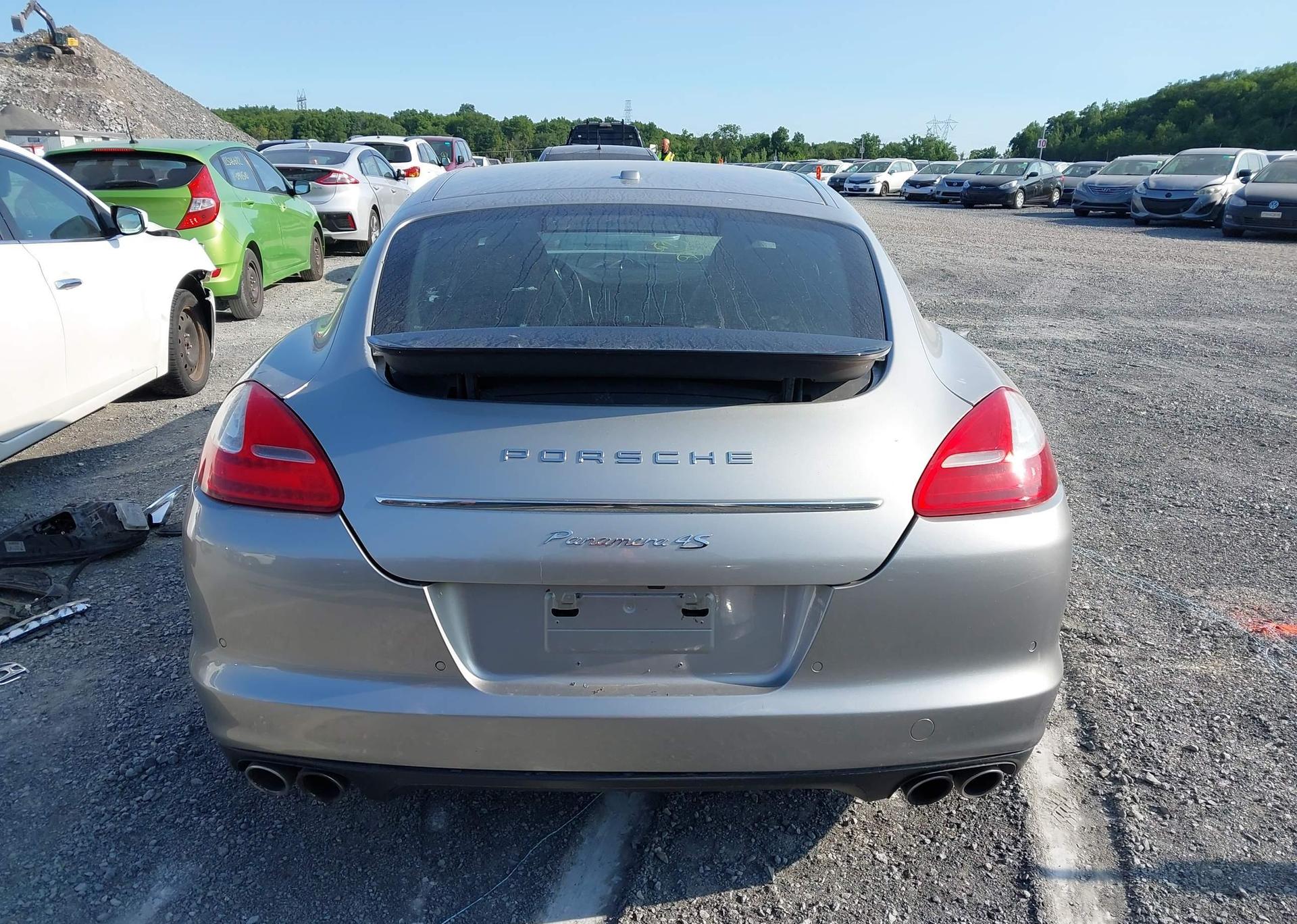 2010 PORSCHE PANAMERA 4S