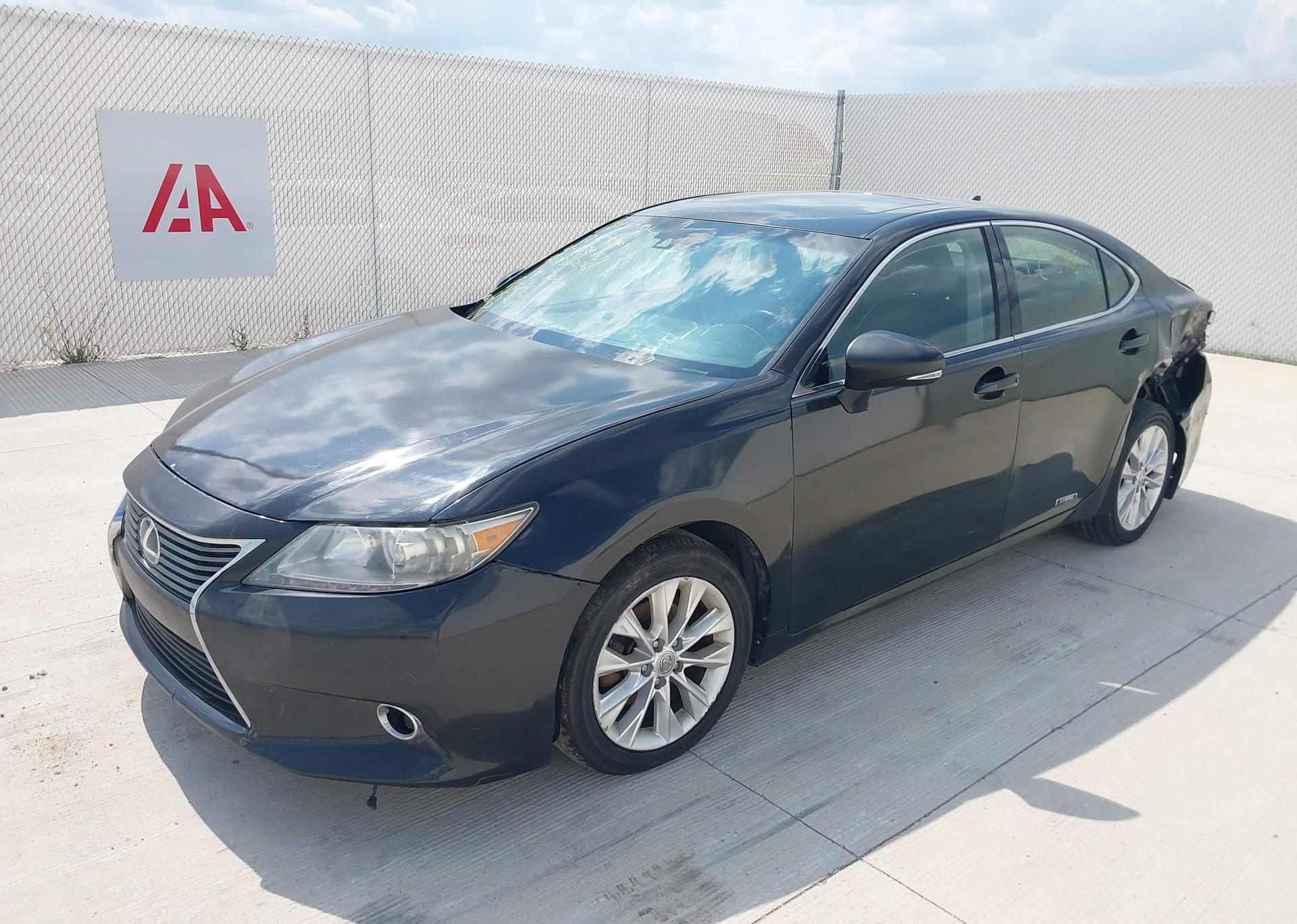 2014 LEXUS ES 300H