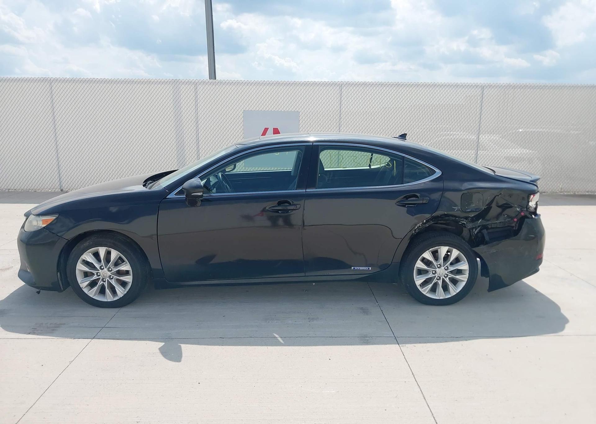 2014 LEXUS ES 300H